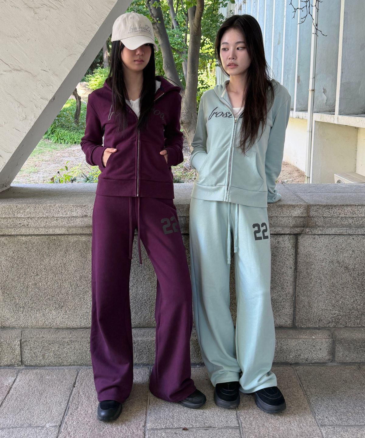 이로시 이로아(IROSI IROA) IR Lettering Slim Hoodie Zip-up (Plum)