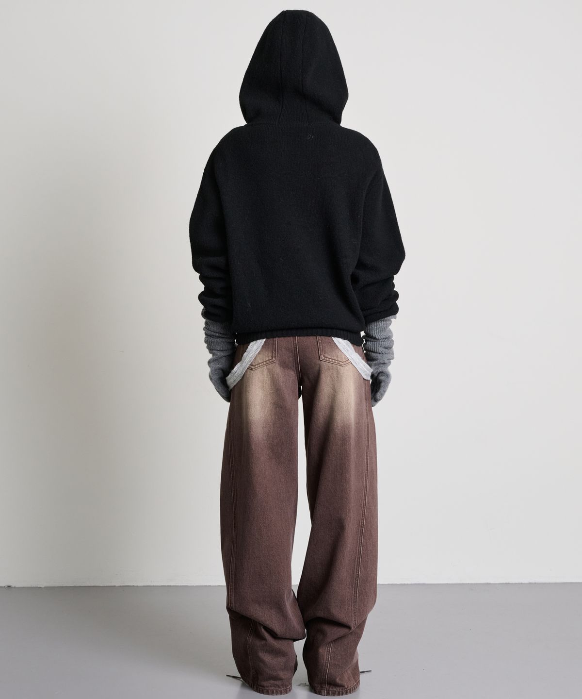 더애틋(THE AÉTUT) Button Detail Wool Knit Zip-Up Hoodie_Black
