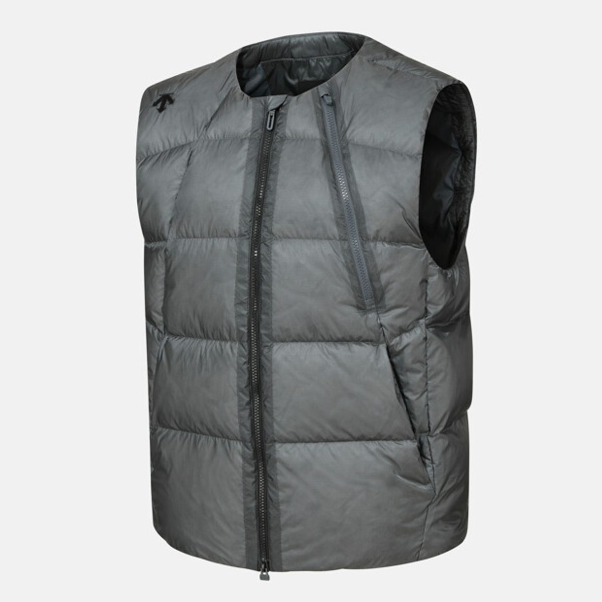 데상트(DESCENTE) 남성 DE:LIGHT 경량 다운 베스트 차콜 SR321SDV96