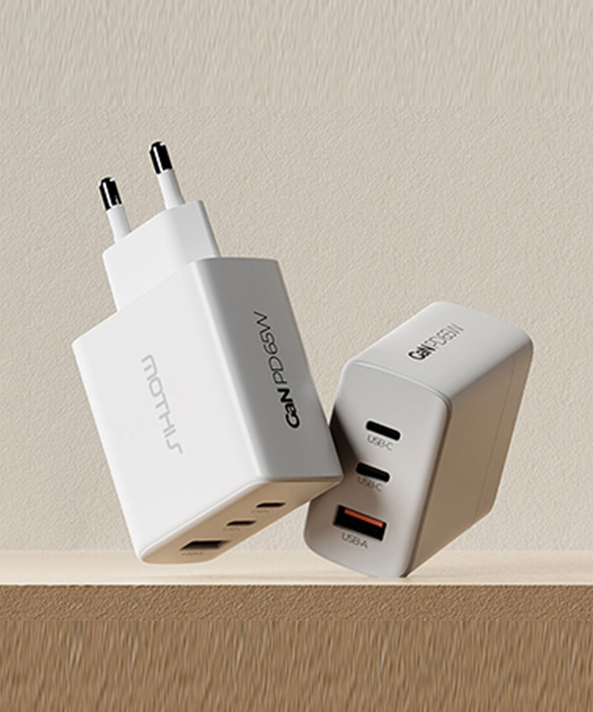 타이탄(TITAN) 65W GaN 멀티포트 고속 충전기 어댑터 C타입 USB A 타입