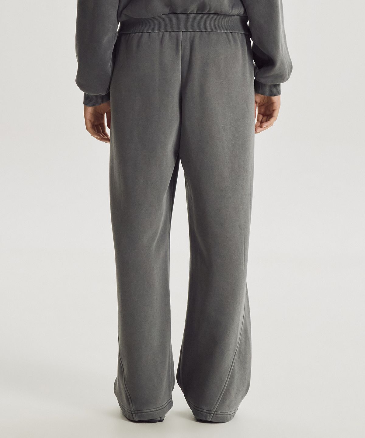뉴발란스(NEW BALANCE) NBMLG4W052 / WOMEN 에센셜 기모 다잉 와이드팬츠 (D/CHARCOAL)