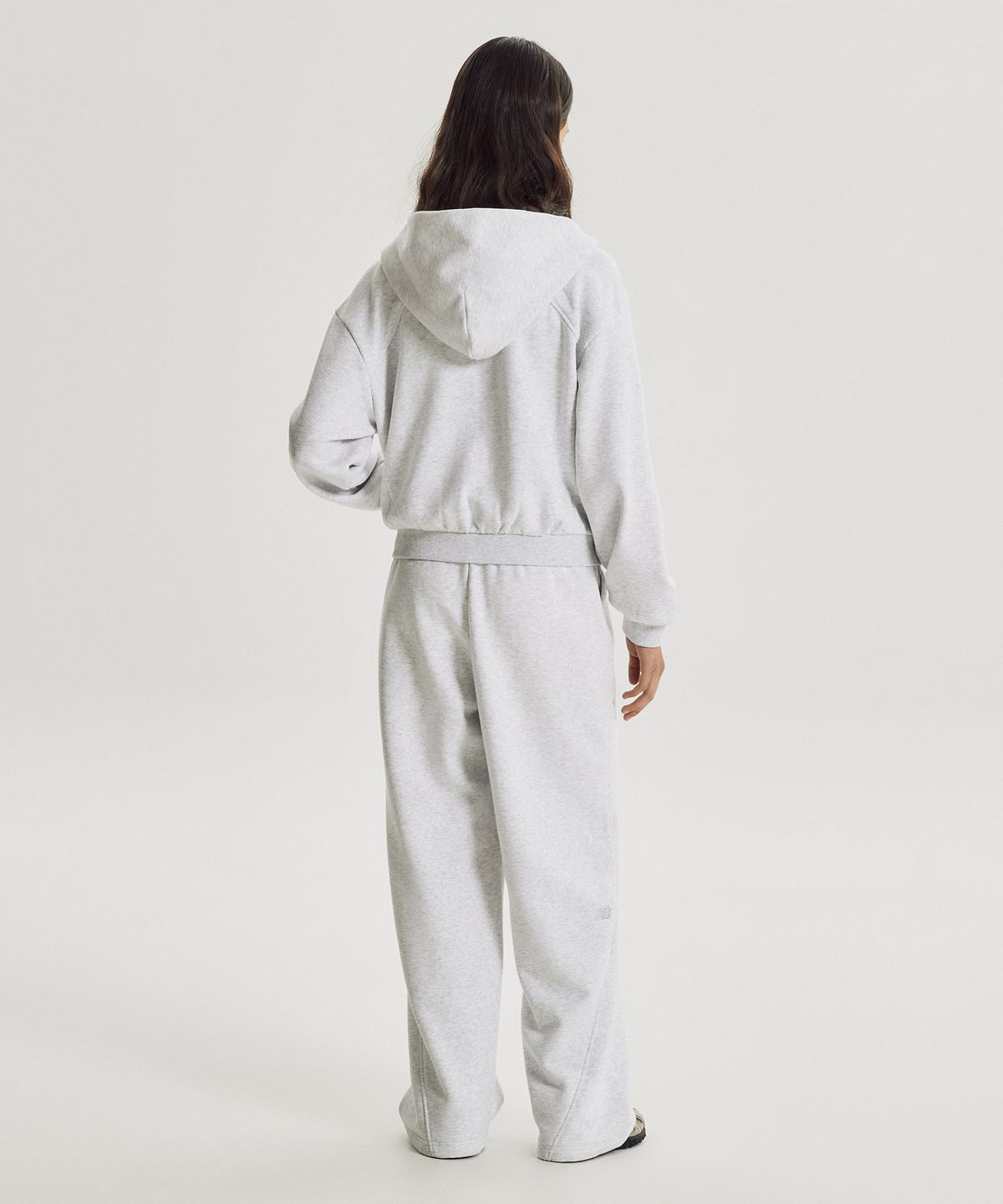 뉴발란스(NEW BALANCE) NBMLG4W012 / WOMEN 에센셜 기모 와이드팬츠 (L/GRAY)