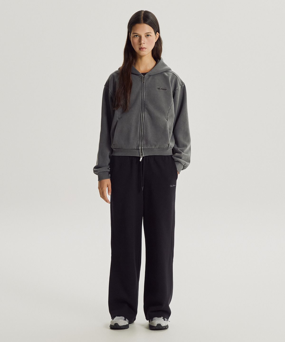 뉴발란스(NEW BALANCE) NBMLG4W012 / WOMEN 에센셜 기모 와이드팬츠 (BLACK)