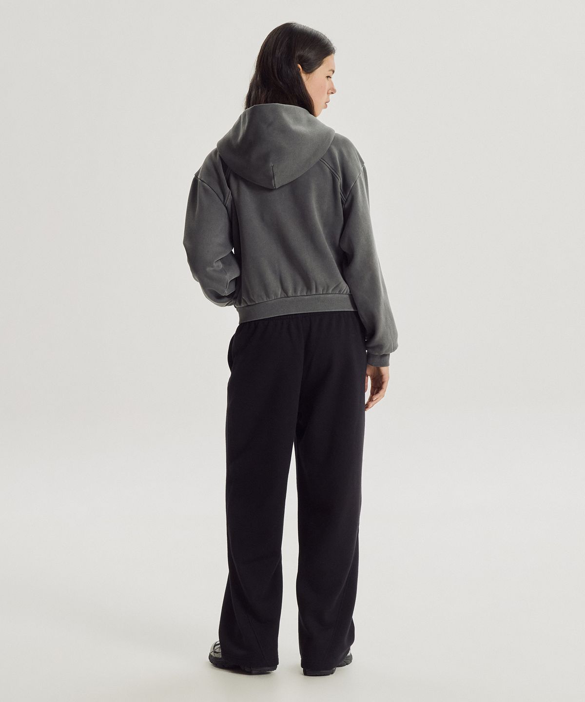 뉴발란스(NEW BALANCE) NBMLG4W012 / WOMEN 에센셜 기모 와이드팬츠 (BLACK)