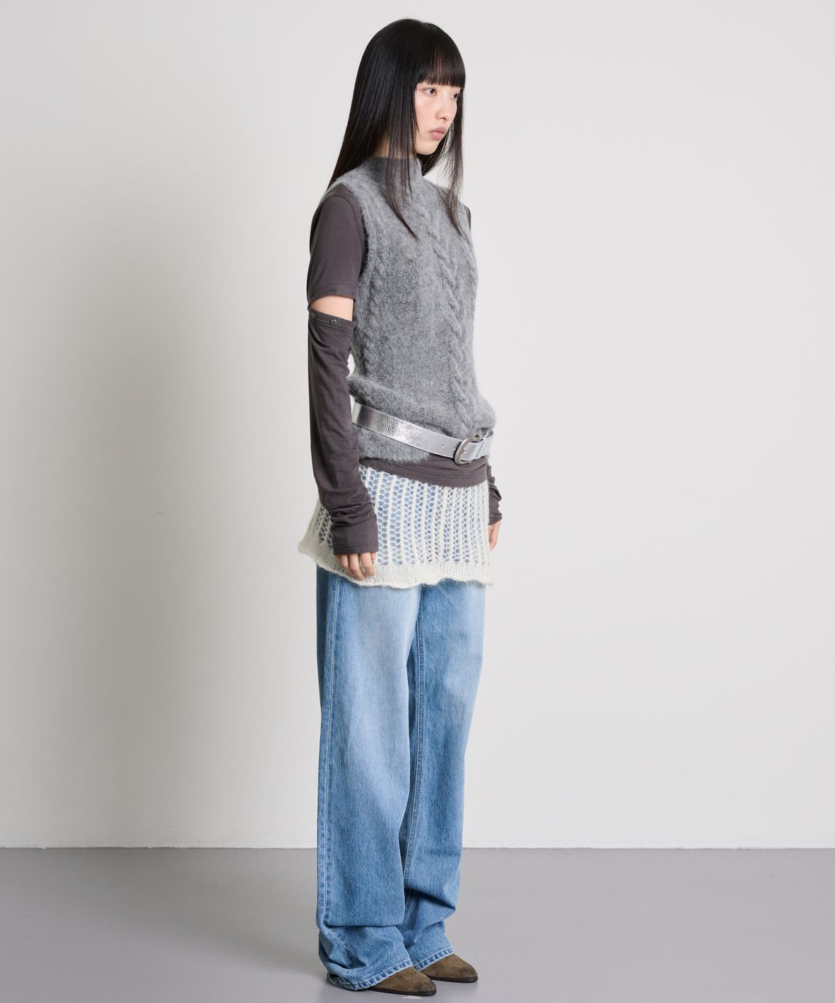 더애틋(THE AÉTUT) Alpaca Wool Cable Vest_Charcoal