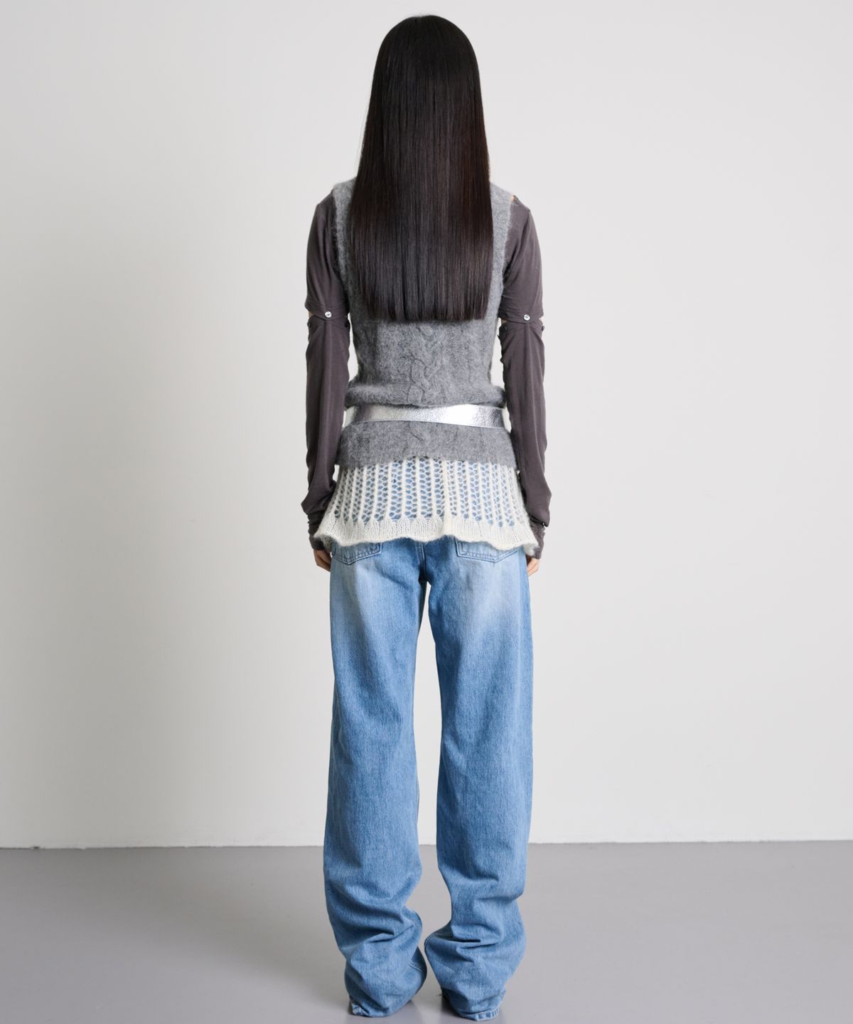 더애틋(THE AÉTUT) Alpaca Wool Cable Vest_Charcoal