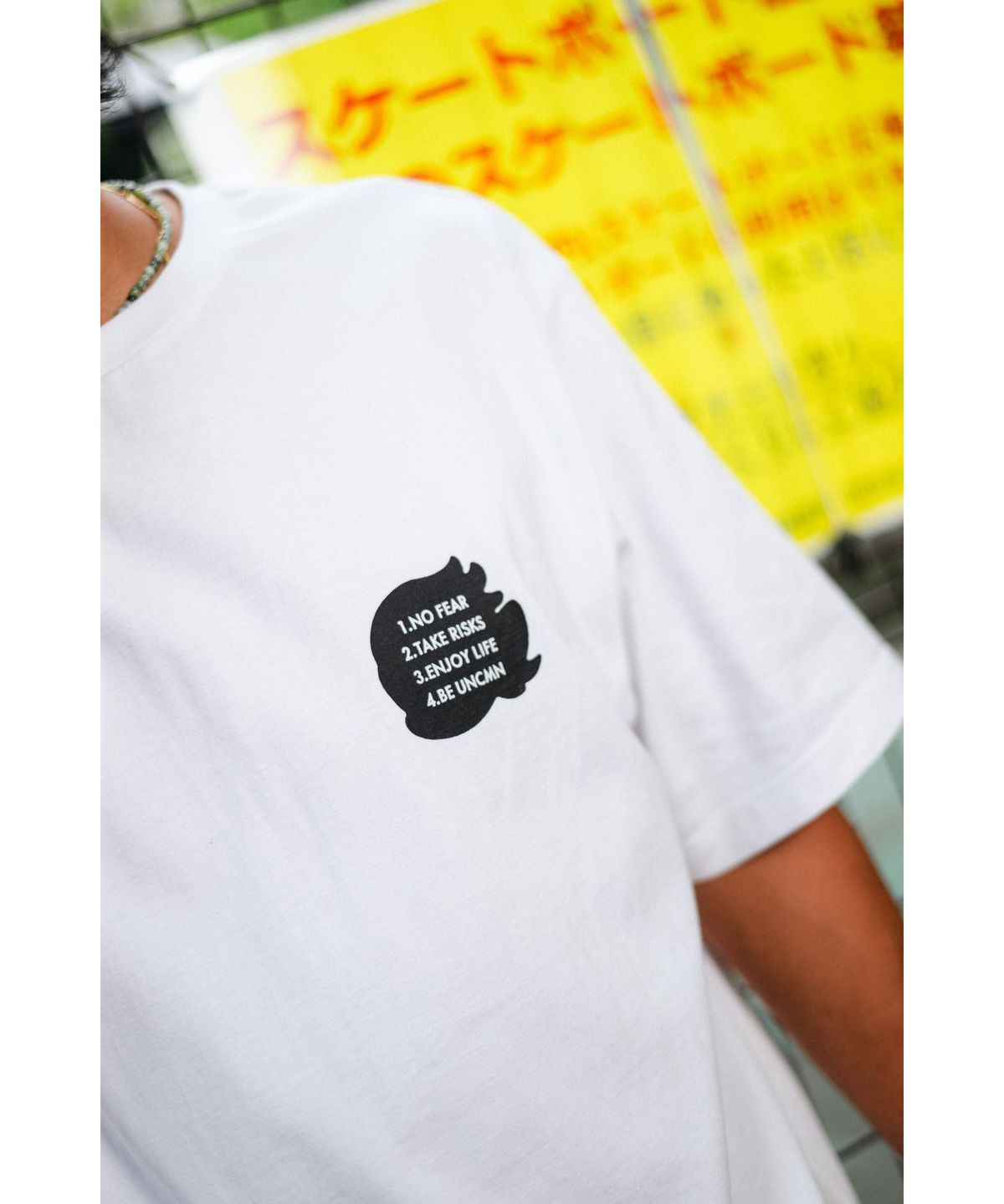 언커먼(UNCMN) LIVE LIKE HONEY BADGER T-SHIRT WHITE