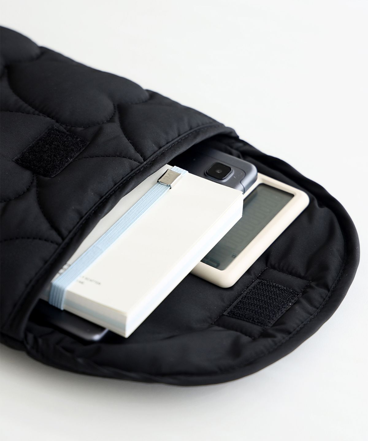 프로젝트 1907(PROJECT1907) [PLASTIC] Heart Tablet Pouch (Black)