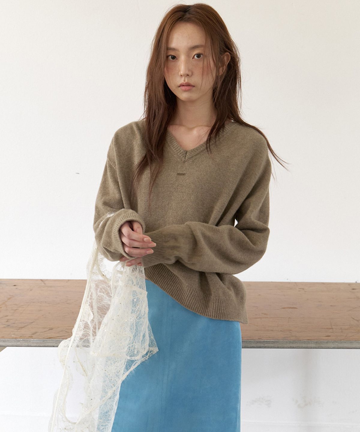 뮈르뮈르(MURMURE) 베른 홀가먼트 브이 울 니트_Bern Knit_Khaki Mocha