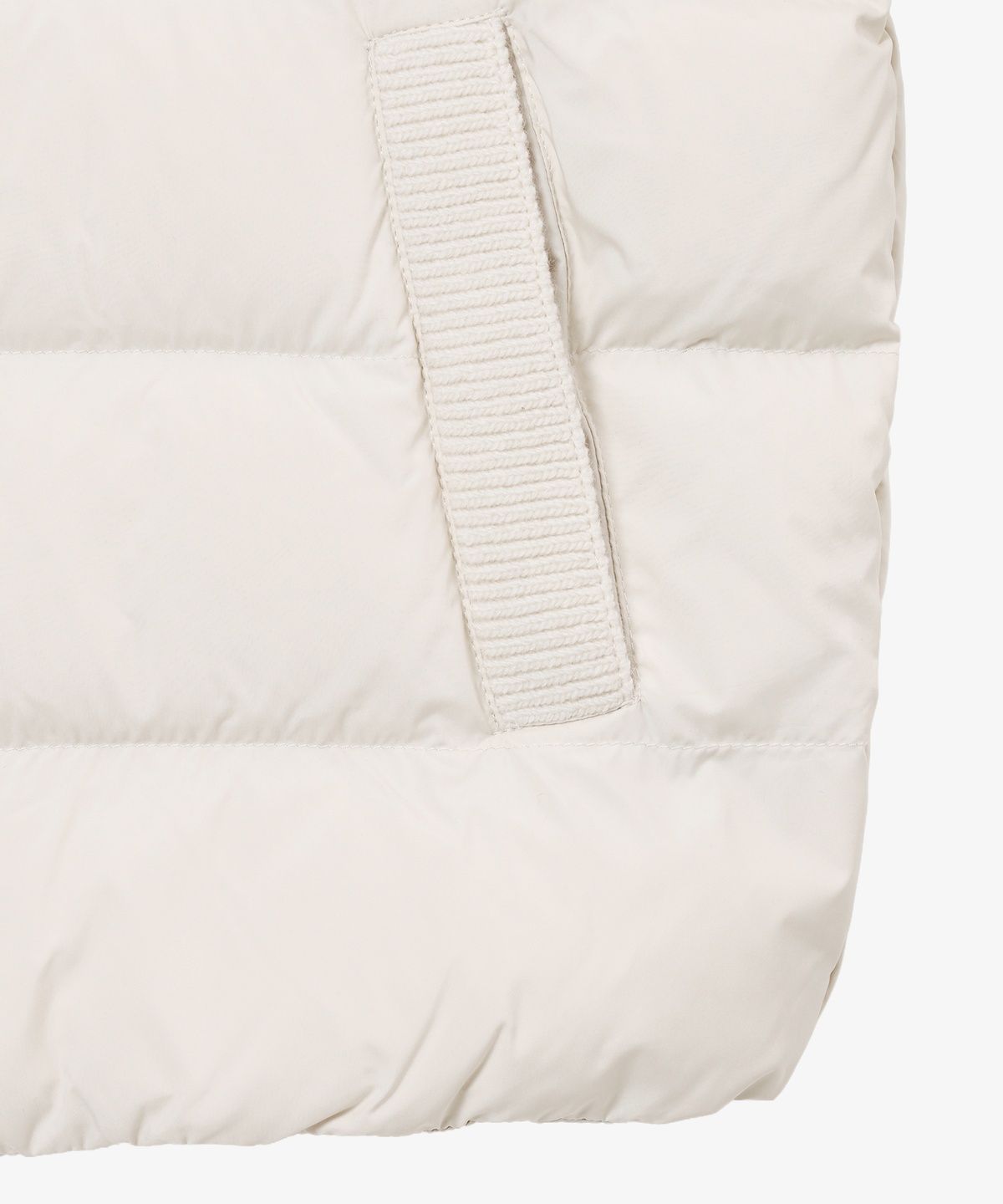 라코스테(LACOSTE) 여성 칸 퀼팅 경량 다운 BF366E-56N 70V