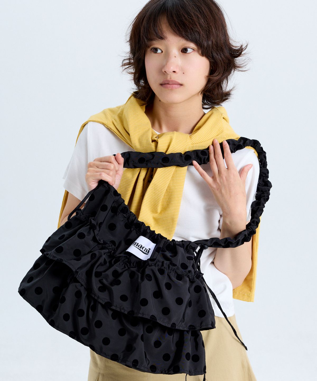 마크니(MACNI) CANCAN FRILL SHOULDER CROSS BAG DOT BLACK