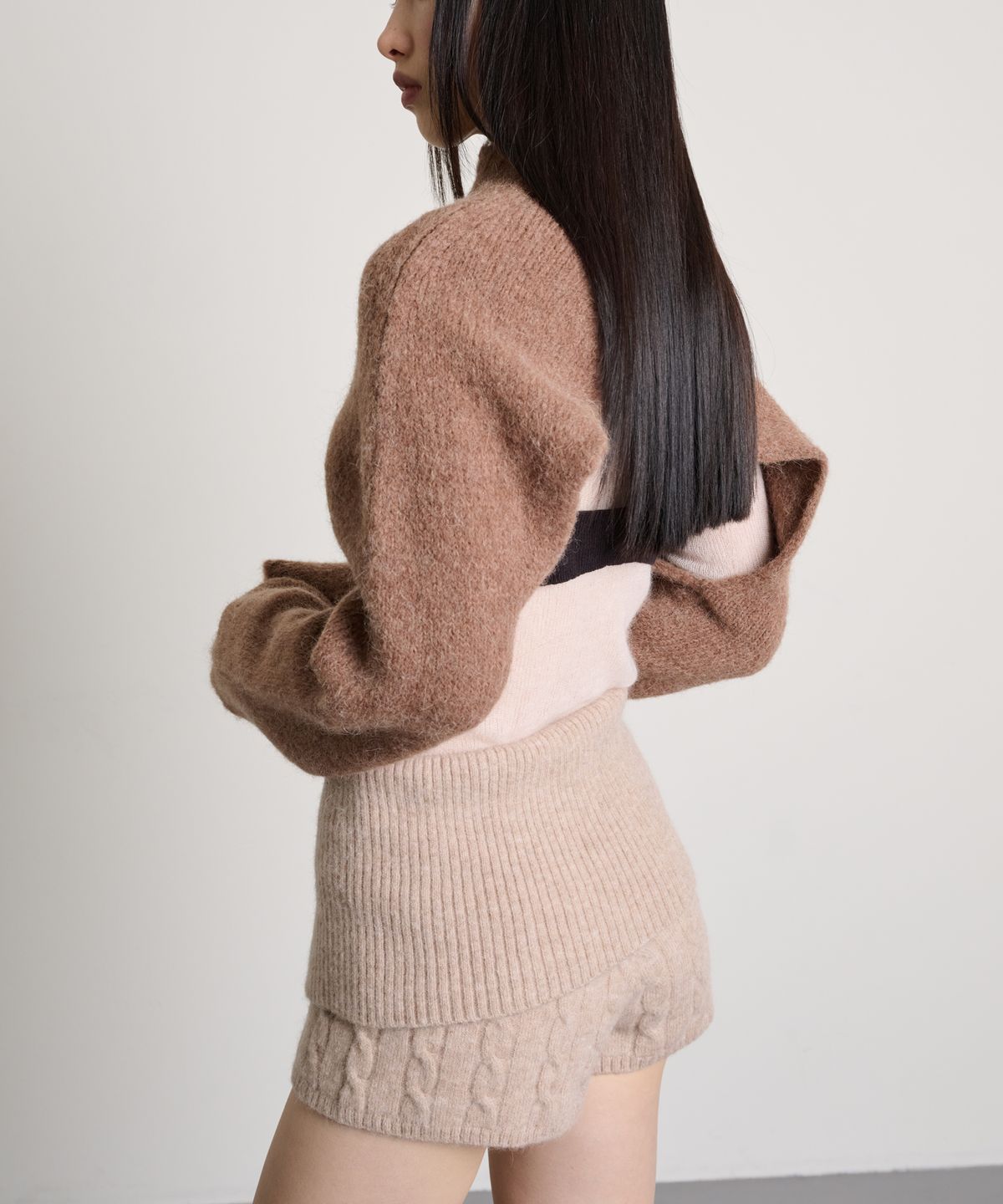 더애틋(THE AÉTUT) Alpaca Wool Cable Shorts_Beige