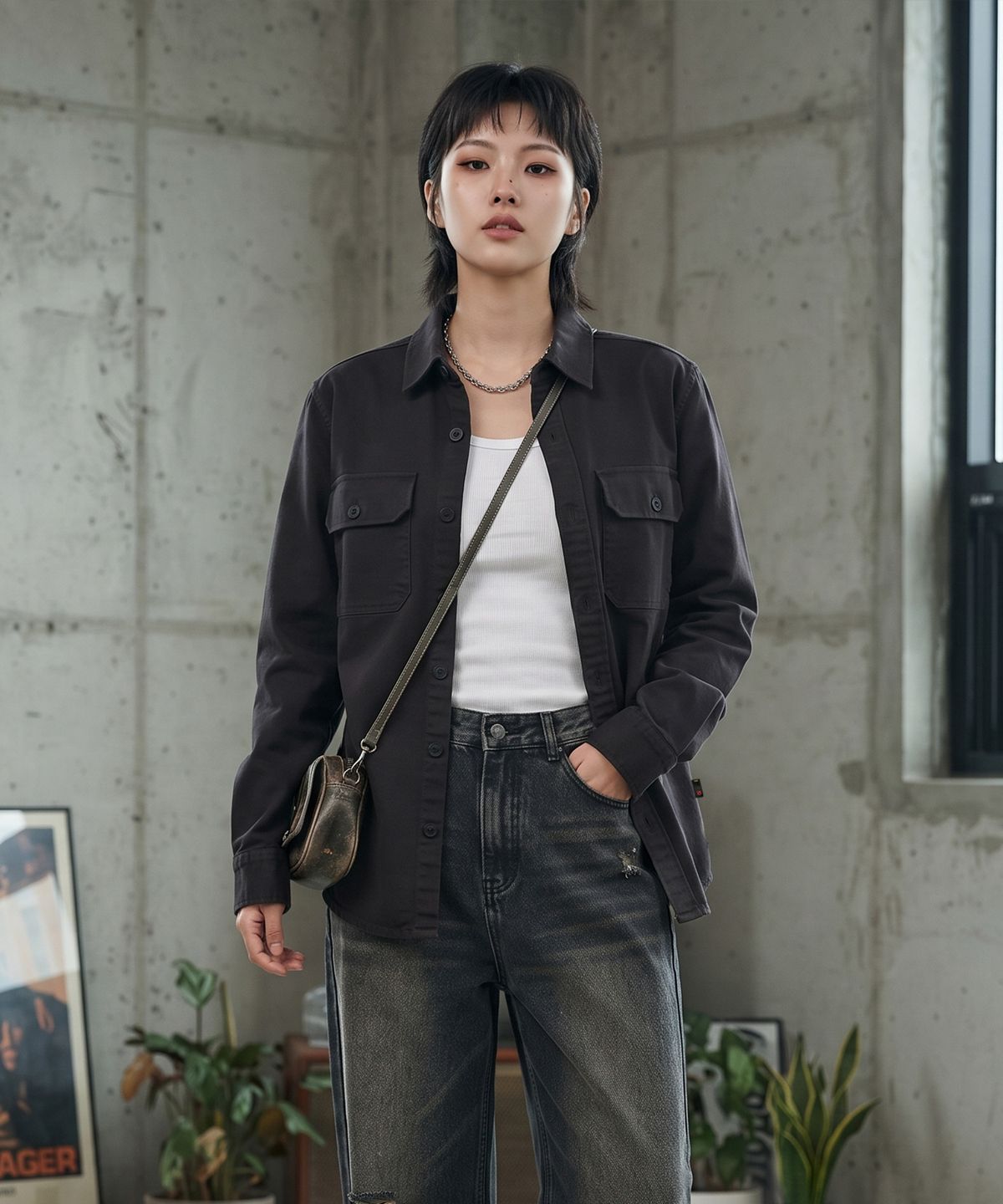 덴버(DENVER) DVT086_피그먼트 워싱 듀얼 플랩 포켓 레귤러 셔츠_블랙
