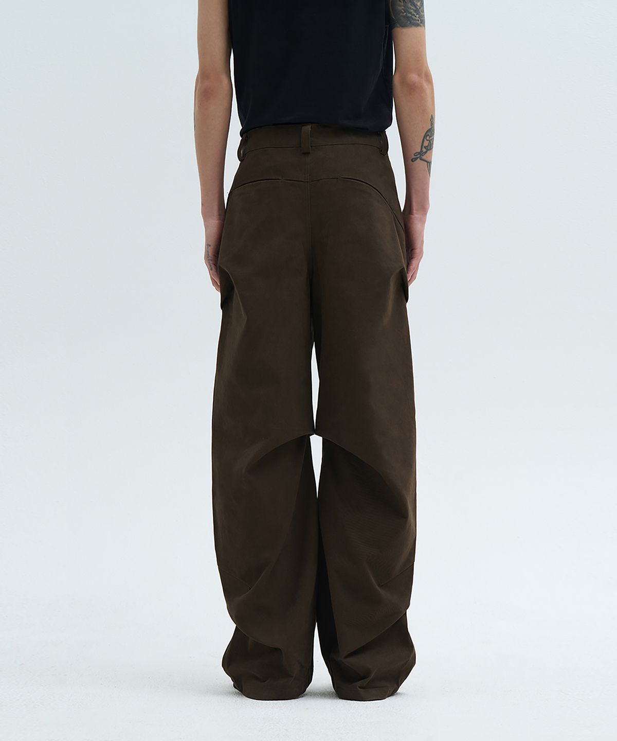 카사카사(KASAKASA) Pleated Pants Brown