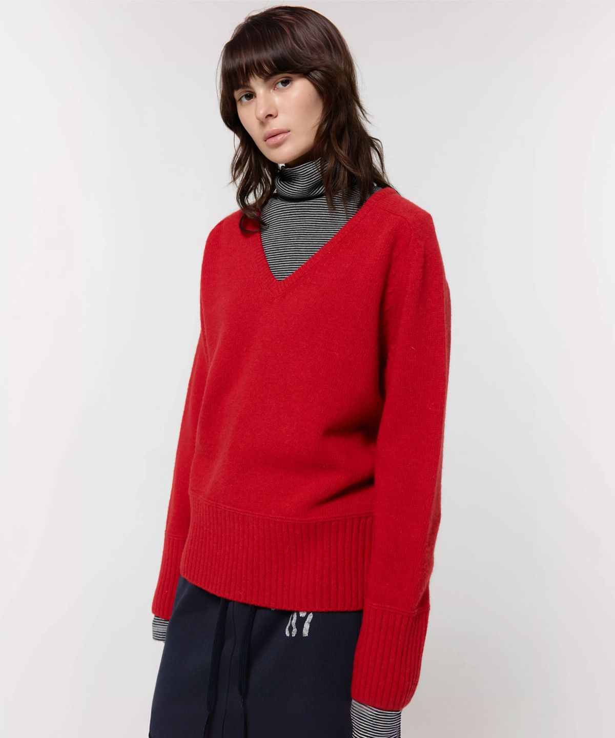 지비에이치 어패럴(GBH APPAREL) WOOL V-NECK SWEATER / RED