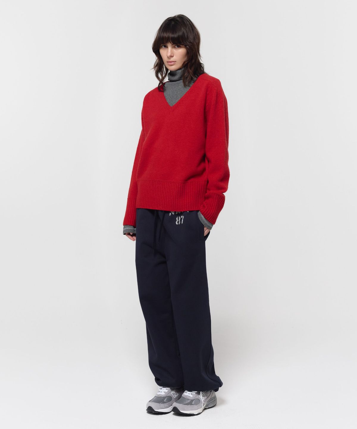 지비에이치 어패럴(GBH APPAREL) WOOL V-NECK SWEATER / RED