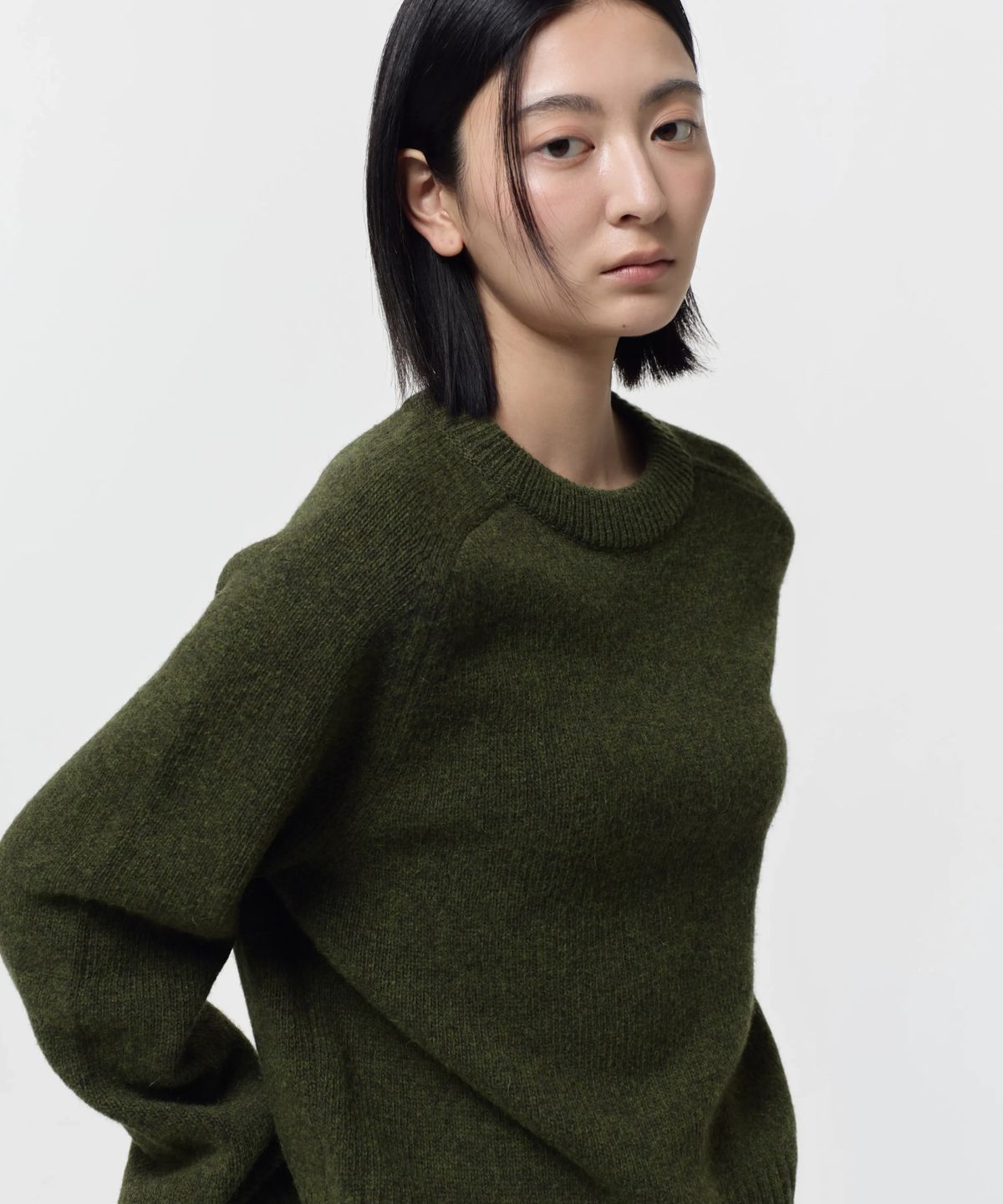 지비에이치 어패럴(GBH APPAREL) WOOL CREW NECK KNIT / KHAKI