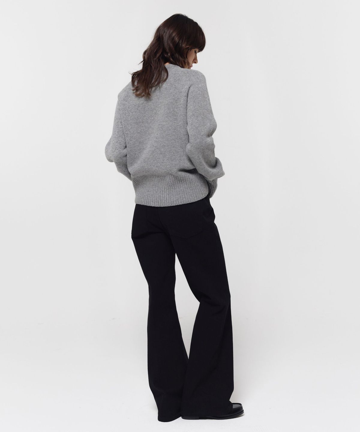 지비에이치 어패럴(GBH APPAREL) WOOL CREW NECK KNIT / GREY