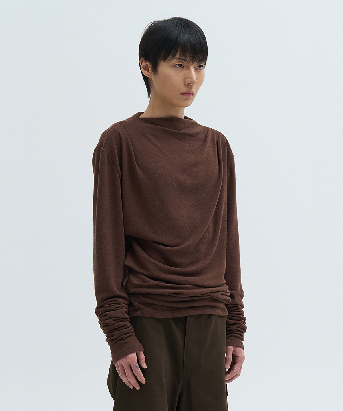 카사카사(KASAKASA) Draped Pleat Long Sleeve Brown