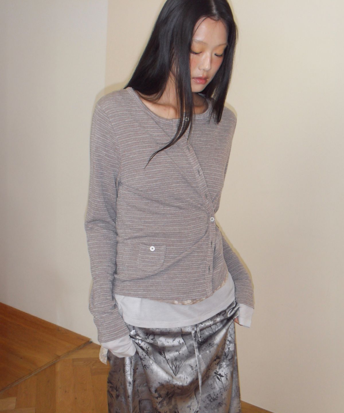 포에브(POEV) Two-way Button Cardigan - Dark Beige