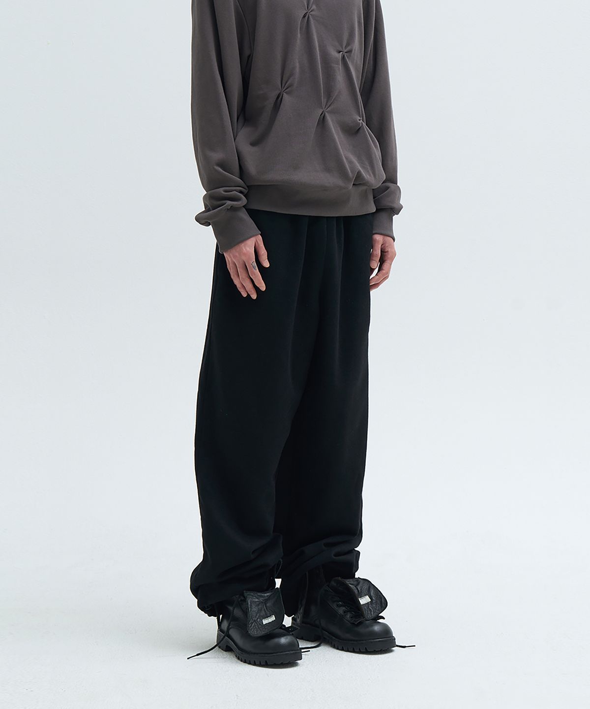 카사카사(KASAKASA) Wool Drawstring Sweatpants Black