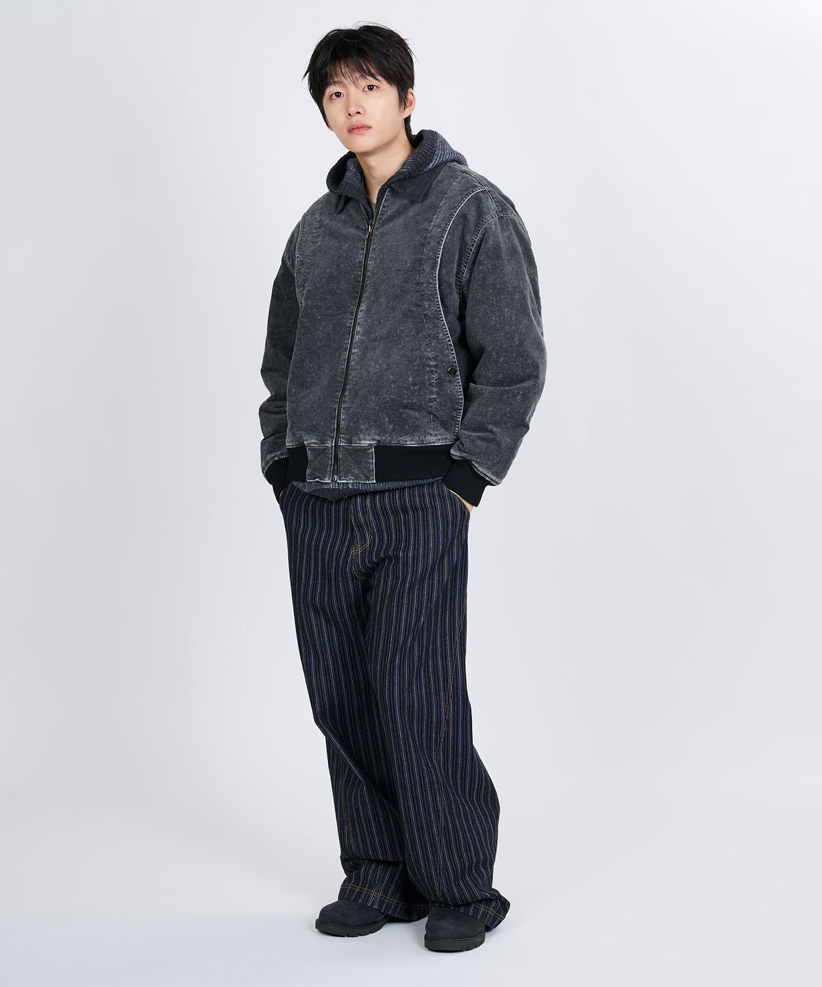 논타입(NONTYPE) GARMENT WASHED CURVED MOLESKIN JUMPER (BLACK)