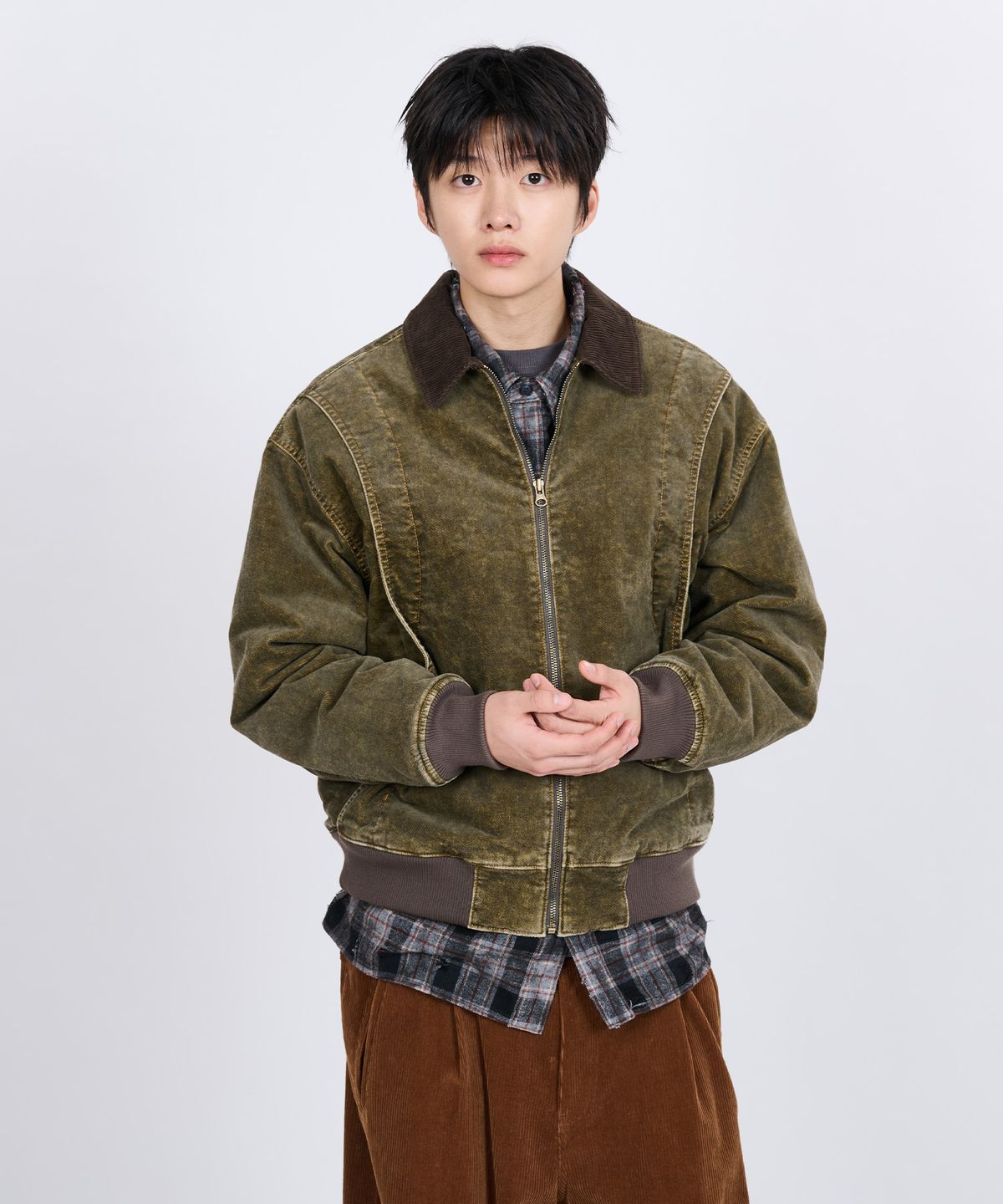 논타입(NONTYPE) GARMENT WASHED CURVED MOLESKIN JUMPER (KHAKI)