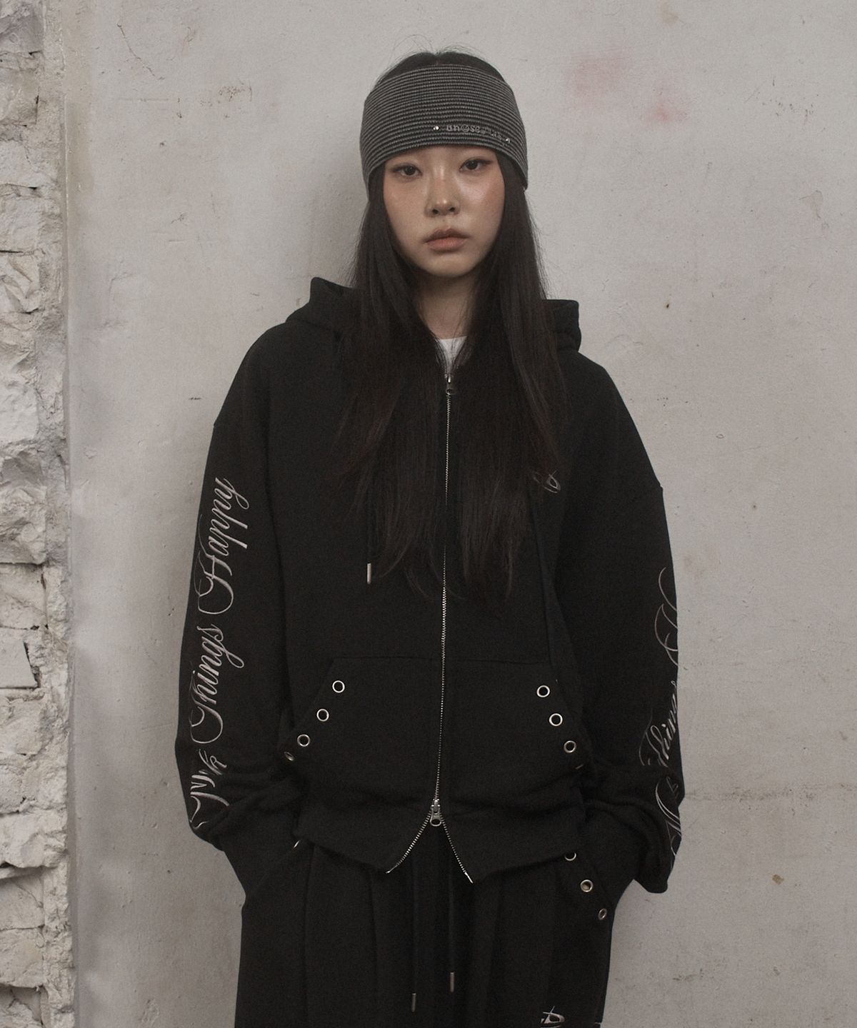 언유즈랩(UNUSEDLAB) 스트라이프 스터드 밴드 (블랙)