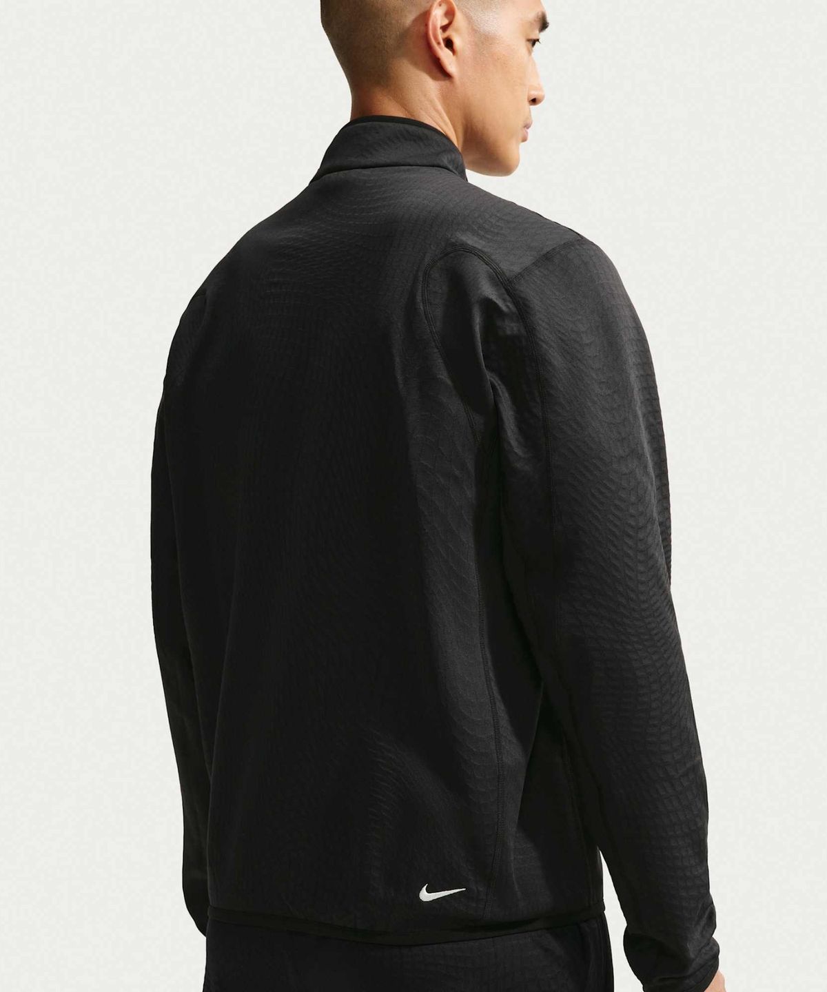 나이키(NIKE) ACG 울프 그리드 써마 핏 하프집 하이킹 탑 M - 블랙:서밋 화이트 / IM4234-010