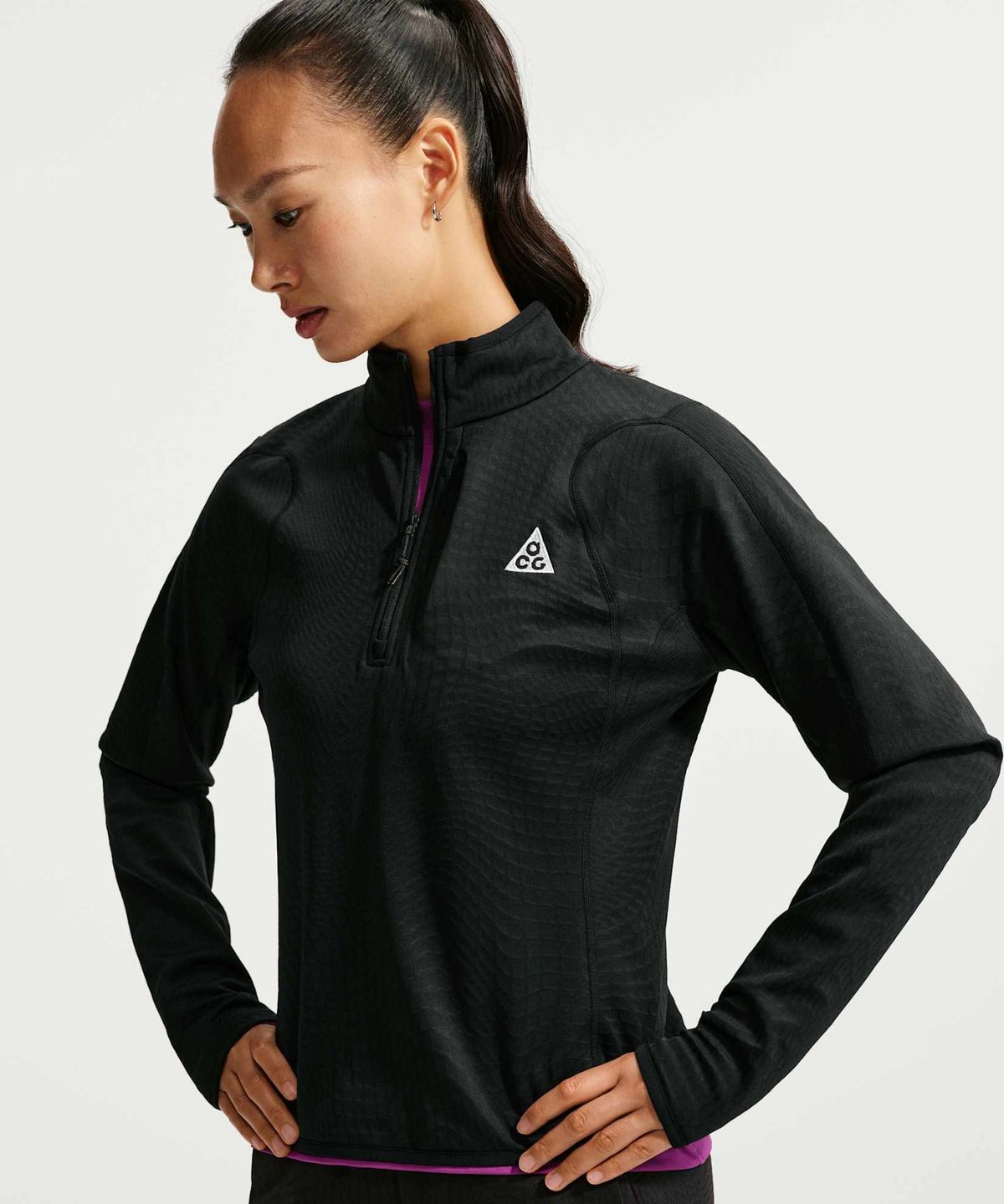 나이키(NIKE) ACG 울프 그리드 써마 핏 하프집 하이킹 탑 W - 블랙:서밋 화이트 / IO4472-010