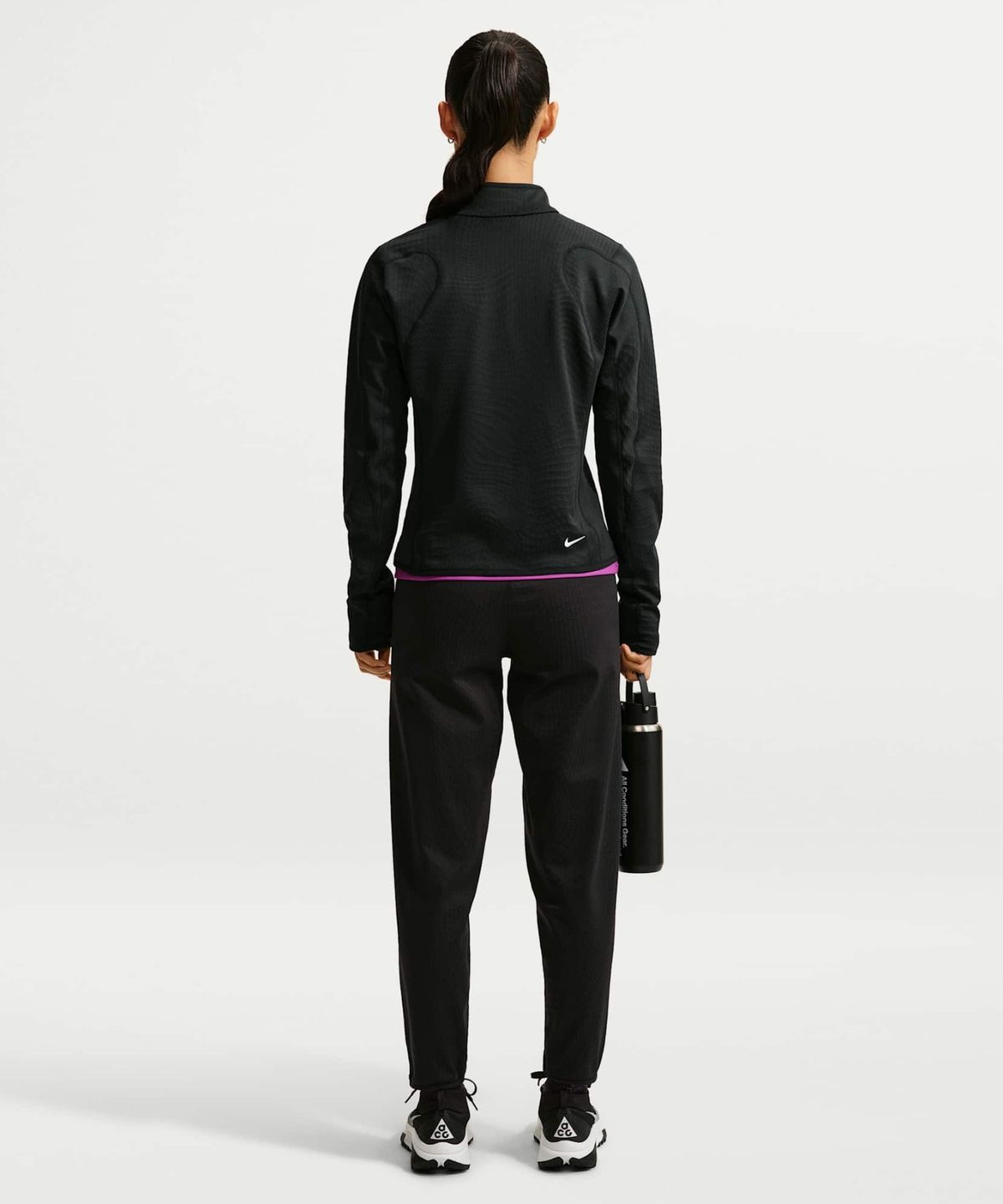 나이키(NIKE) ACG 울프 그리드 써마 핏 하프집 하이킹 탑 W - 블랙:서밋 화이트 / IO4472-010