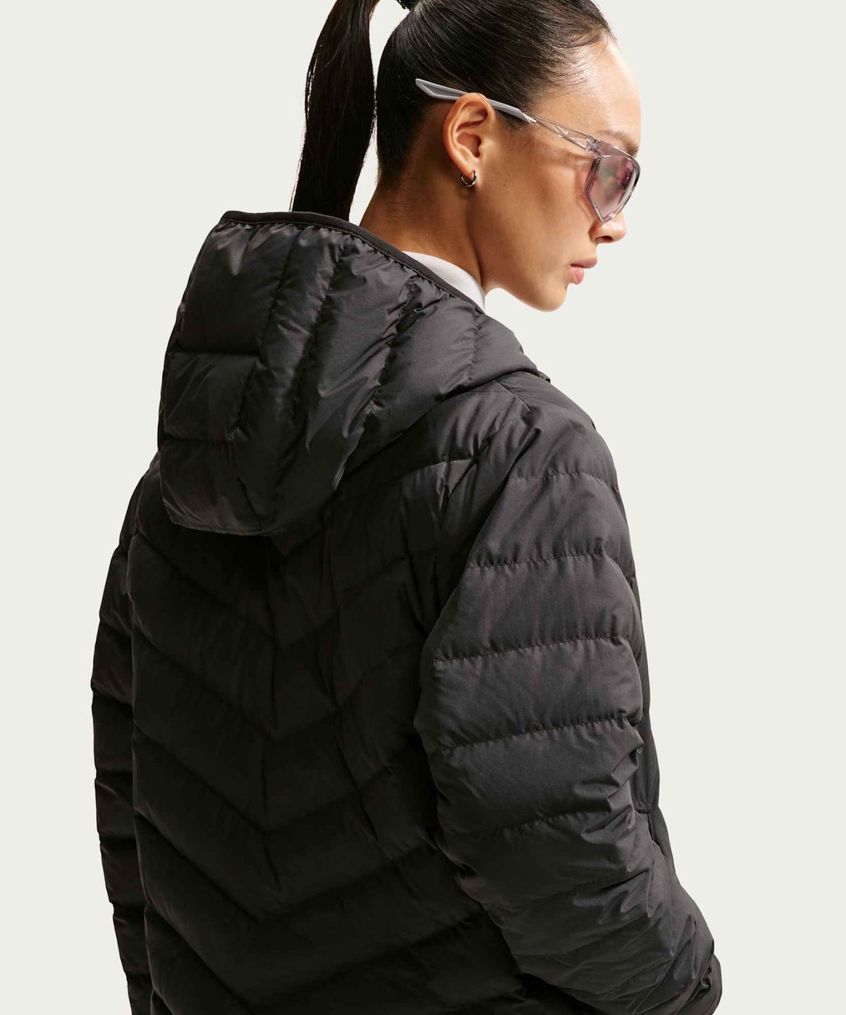 나이키(NIKE) 스포츠웨어 윈드푸퍼 써마 핏 후드 다운 재킷 W - 블랙:세일 / IF5884-010
