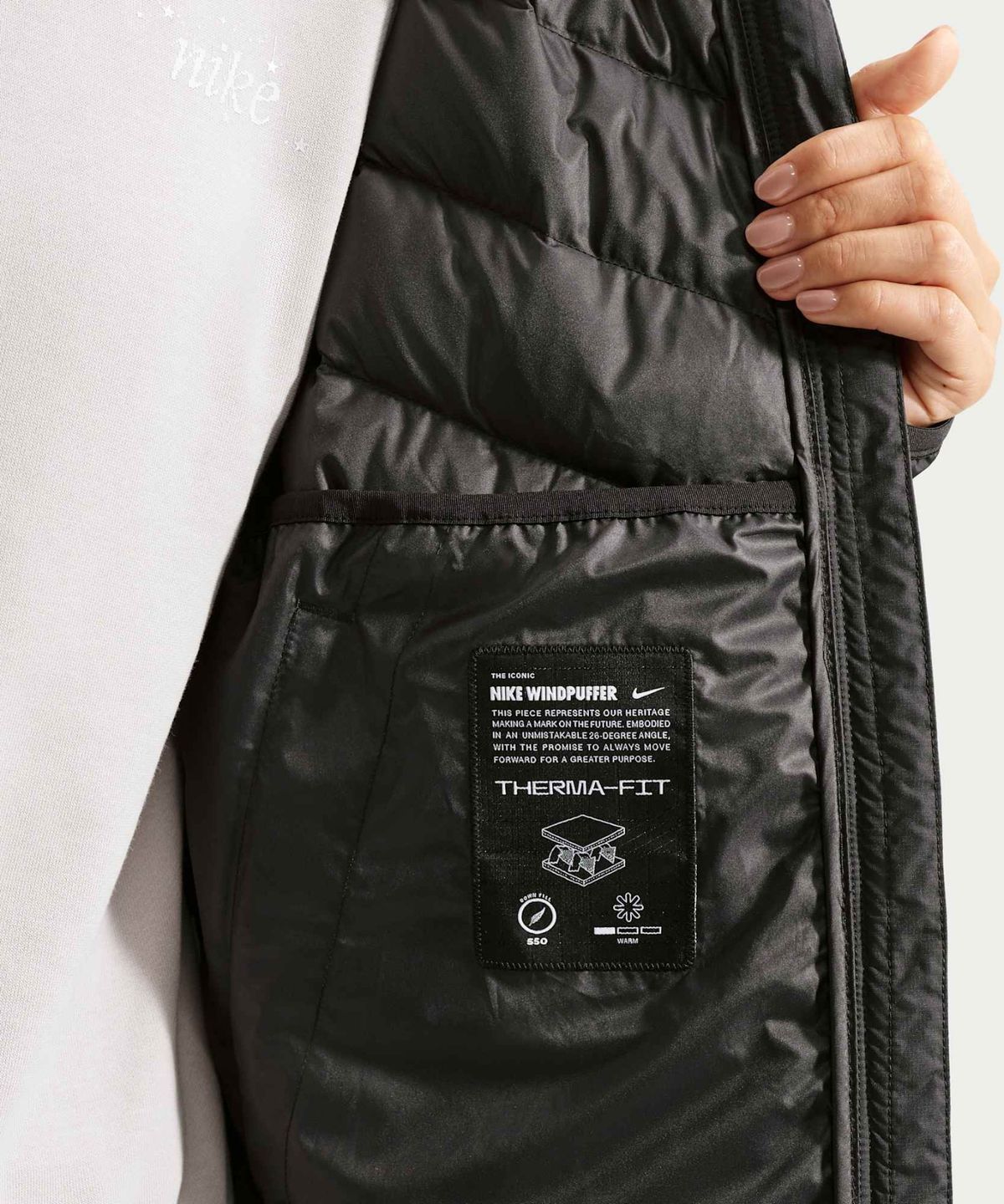 나이키(NIKE) 스포츠웨어 윈드푸퍼 써마 핏 후드 다운 재킷 W - 블랙:세일 / IF5884-010