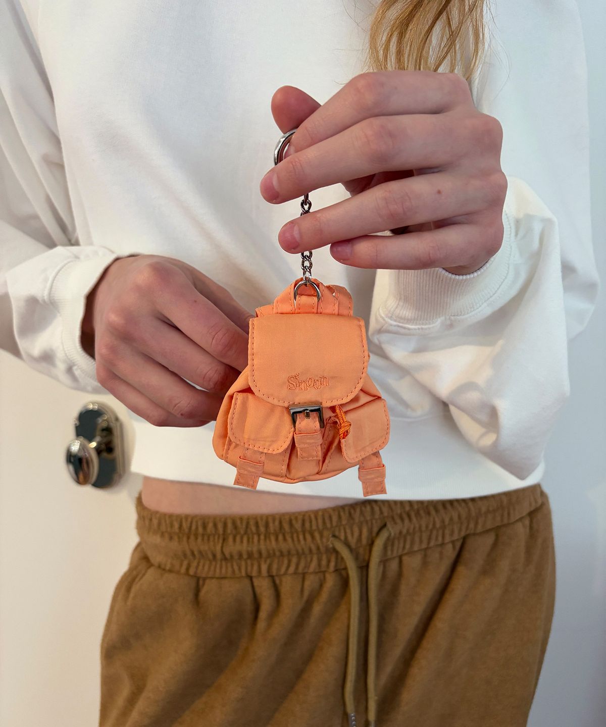 시눈(SINOON) Sinoon Bag Keyring (Apricot)