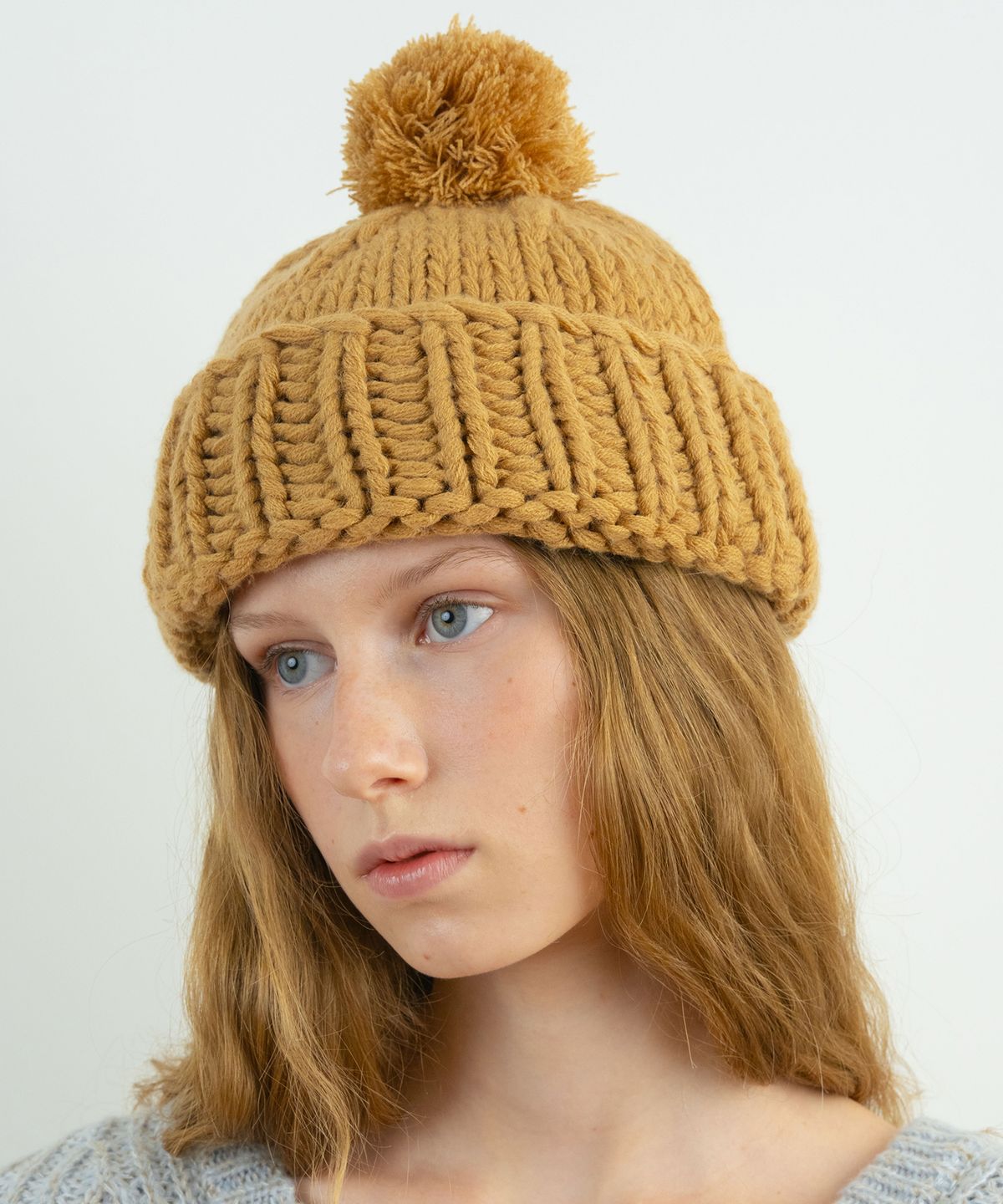 시눈(SINOON) Pom Pom Beanie (Beige)