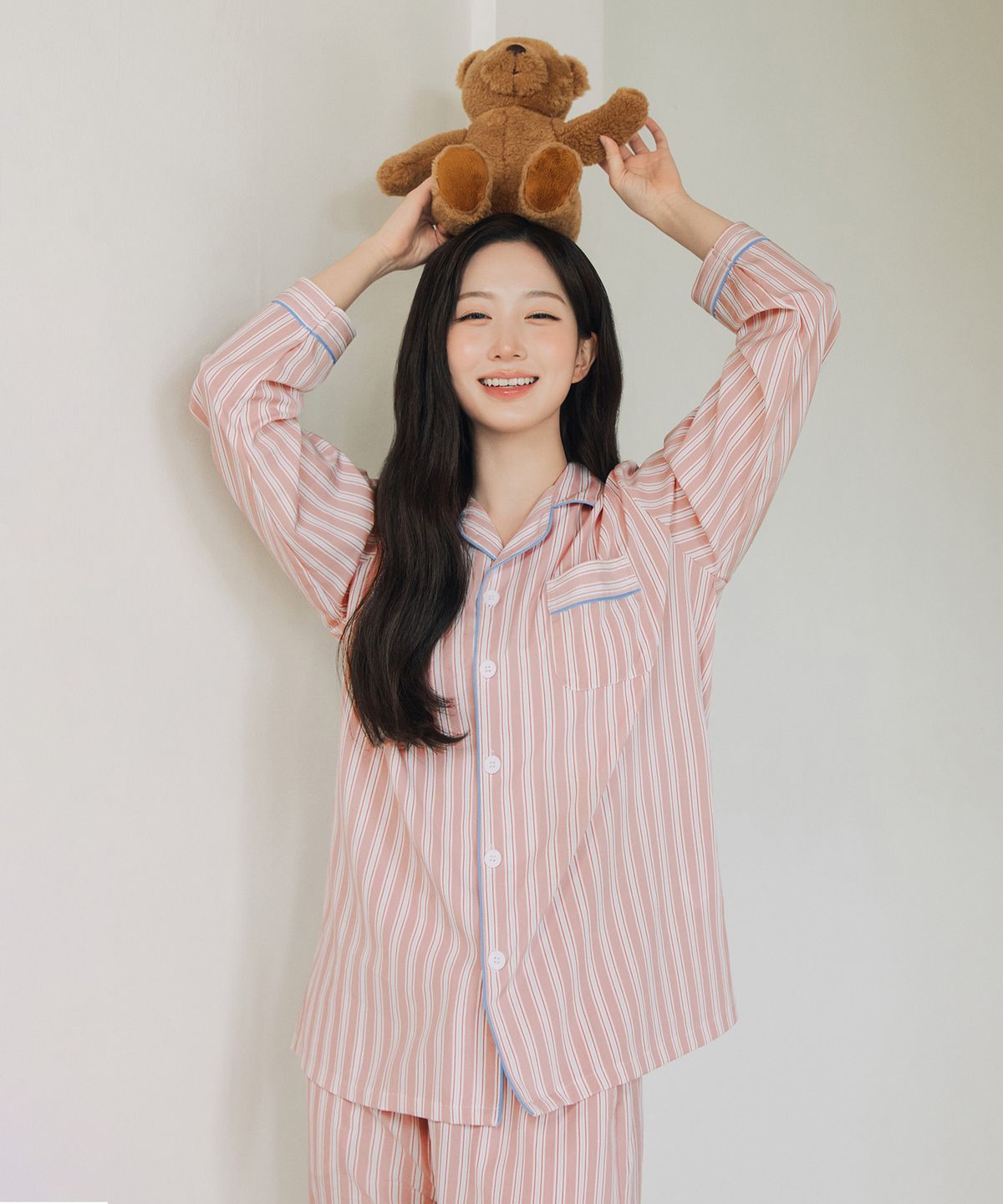 도씨(DOSSY) [2EST] 실크핏 달리아 긴팔 패밀리 잠옷 세트(성인1+키즈1)