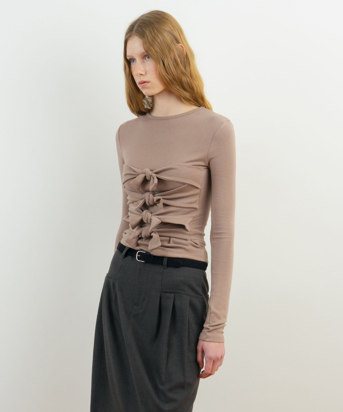 시눈(SINOON) Ribbon Tie T-Shirt (Brown)