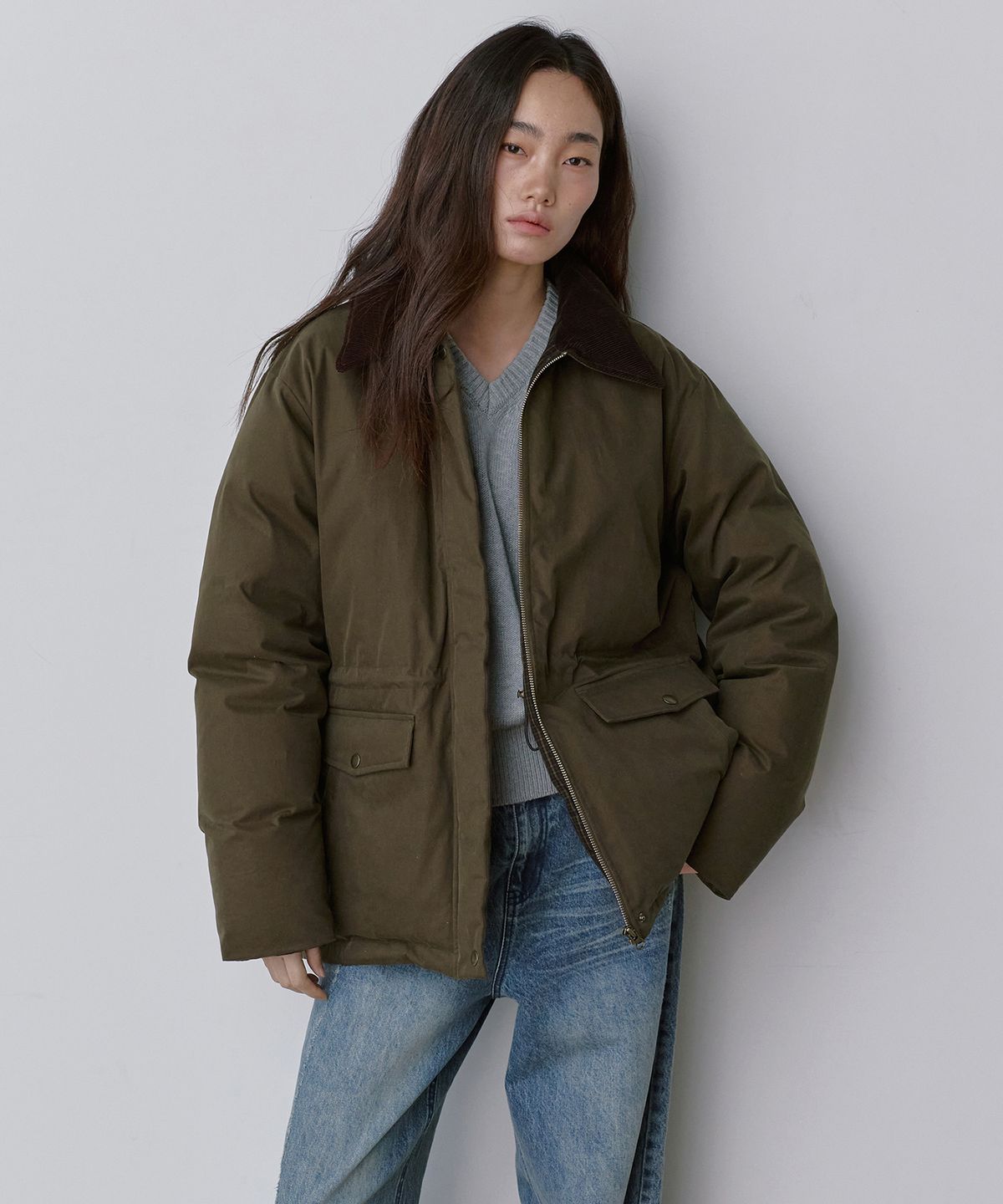 몽돌(MONGDOL) 덕 다운 카라 하프 패딩 브라운 MDJP029BROWN