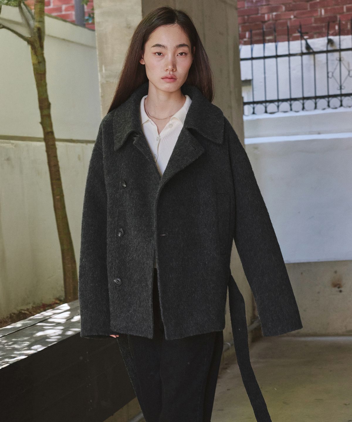 몽돌(MONGDOL) 울 알파카 핸드메이드 벨티드 숏 코트 차콜 MDCT020CHARCOAL