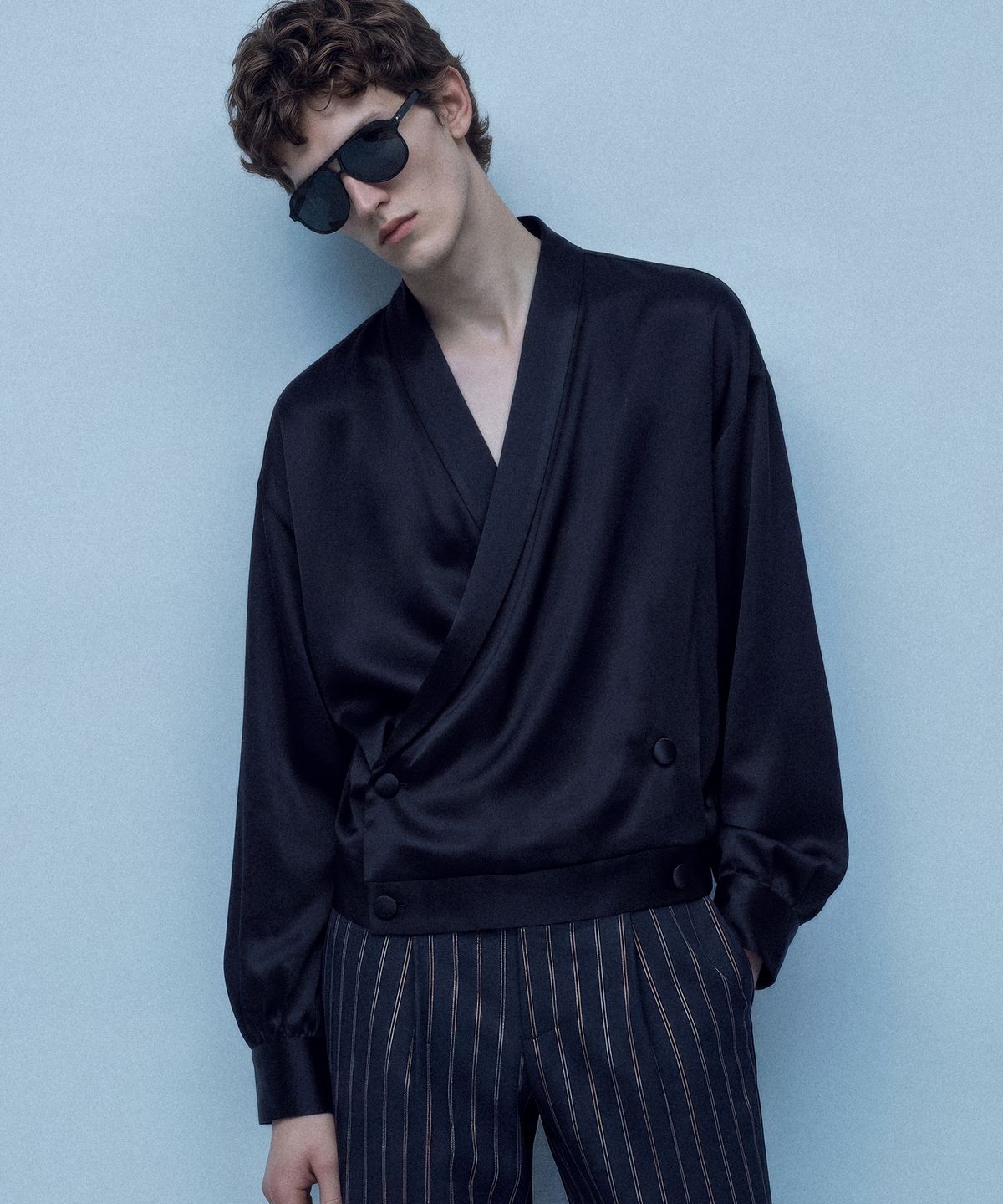 언티지(UNTAGE) 새틴 랩 저고리 블라우스[Black(UNISEX)]_UTS-SS92