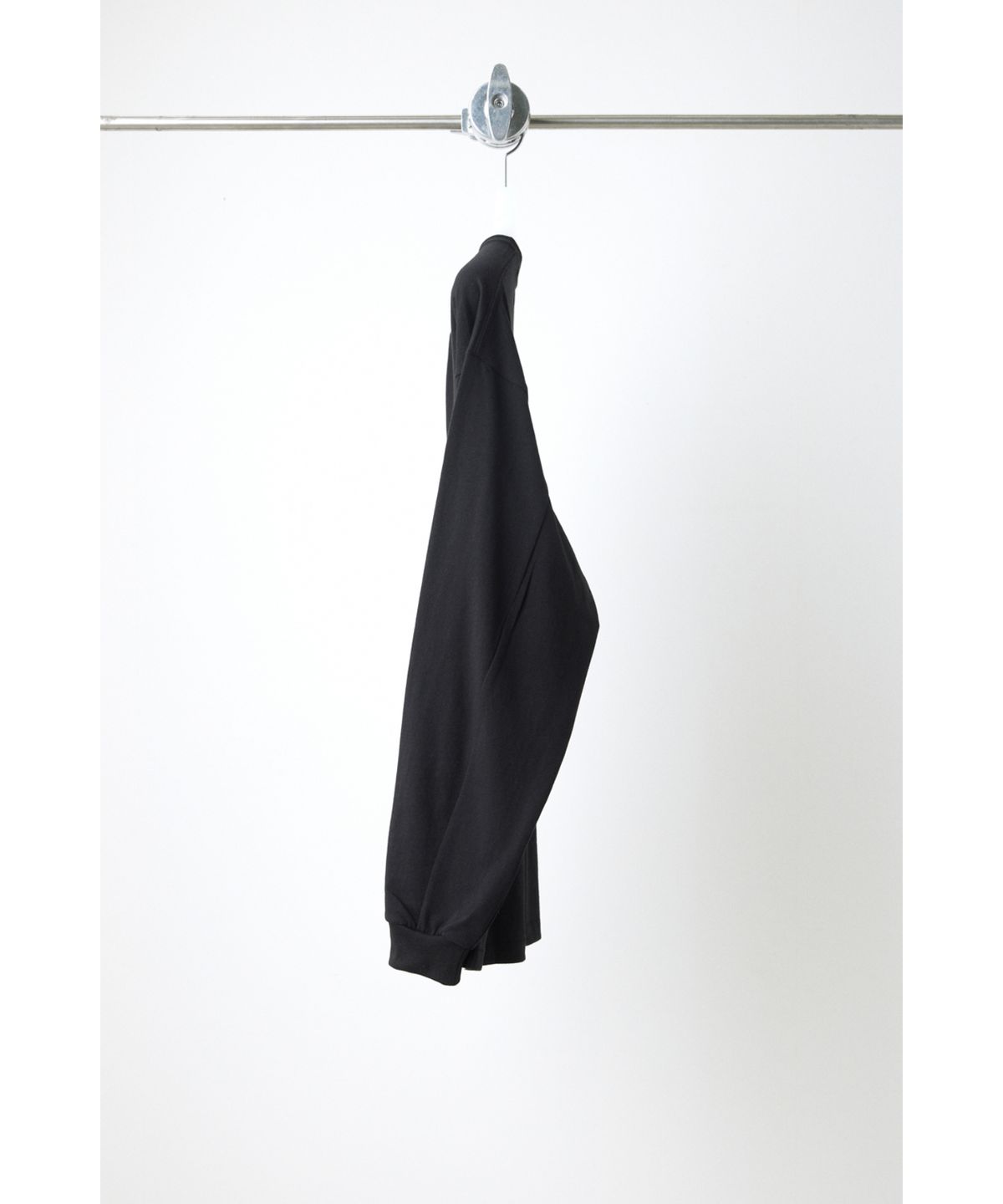 해칭룸(HATCHINGROOM) Red Ghost Tee Black