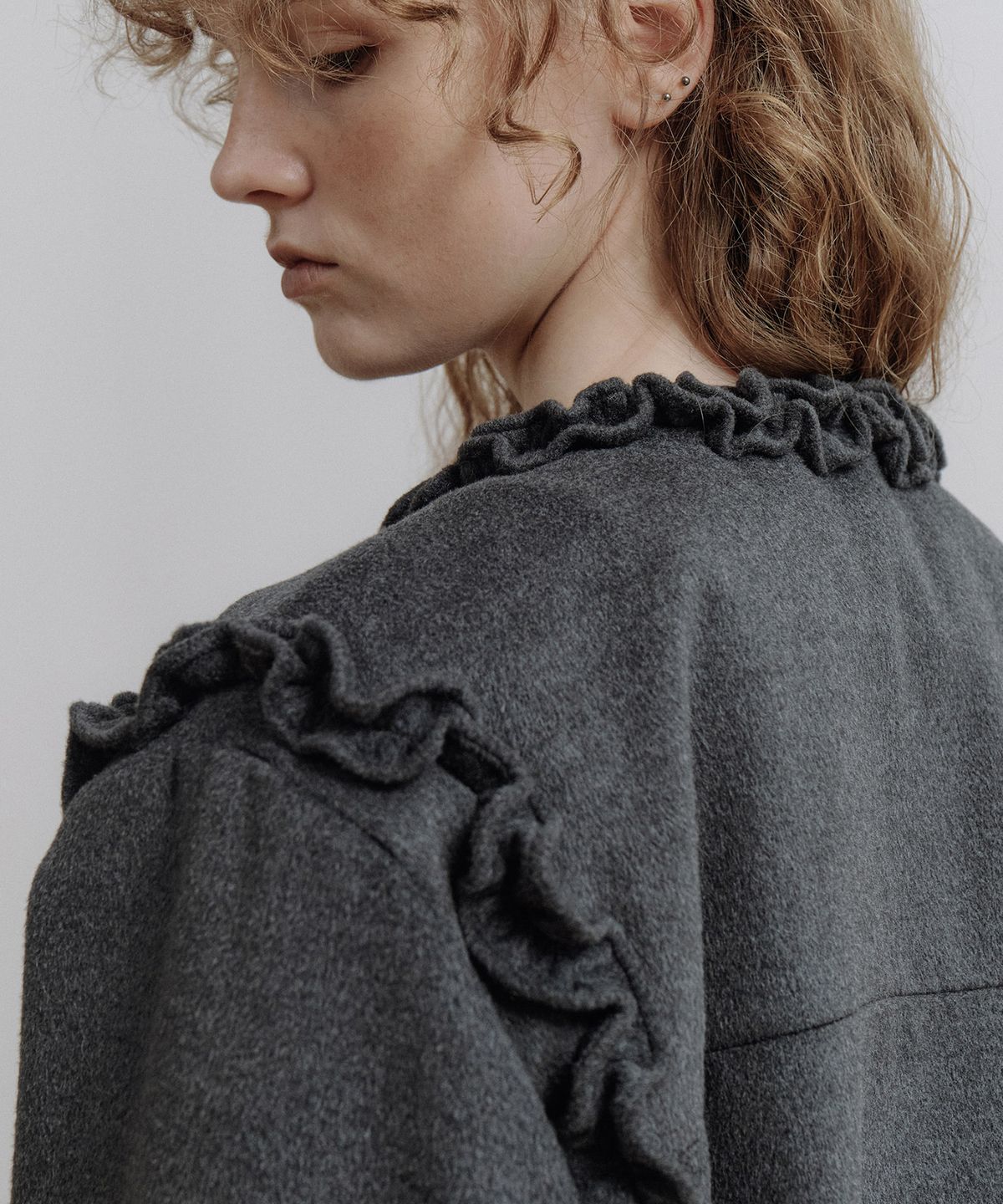 에핑글러(EPINGLER) FRINGE CROP JACKET - WOOL GREY