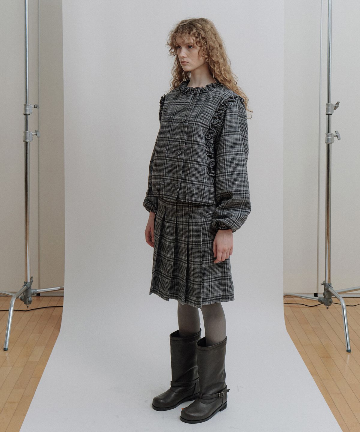 에핑글러(EPINGLER) SHORT PLEATED SKIRT - BLACK CHECK
