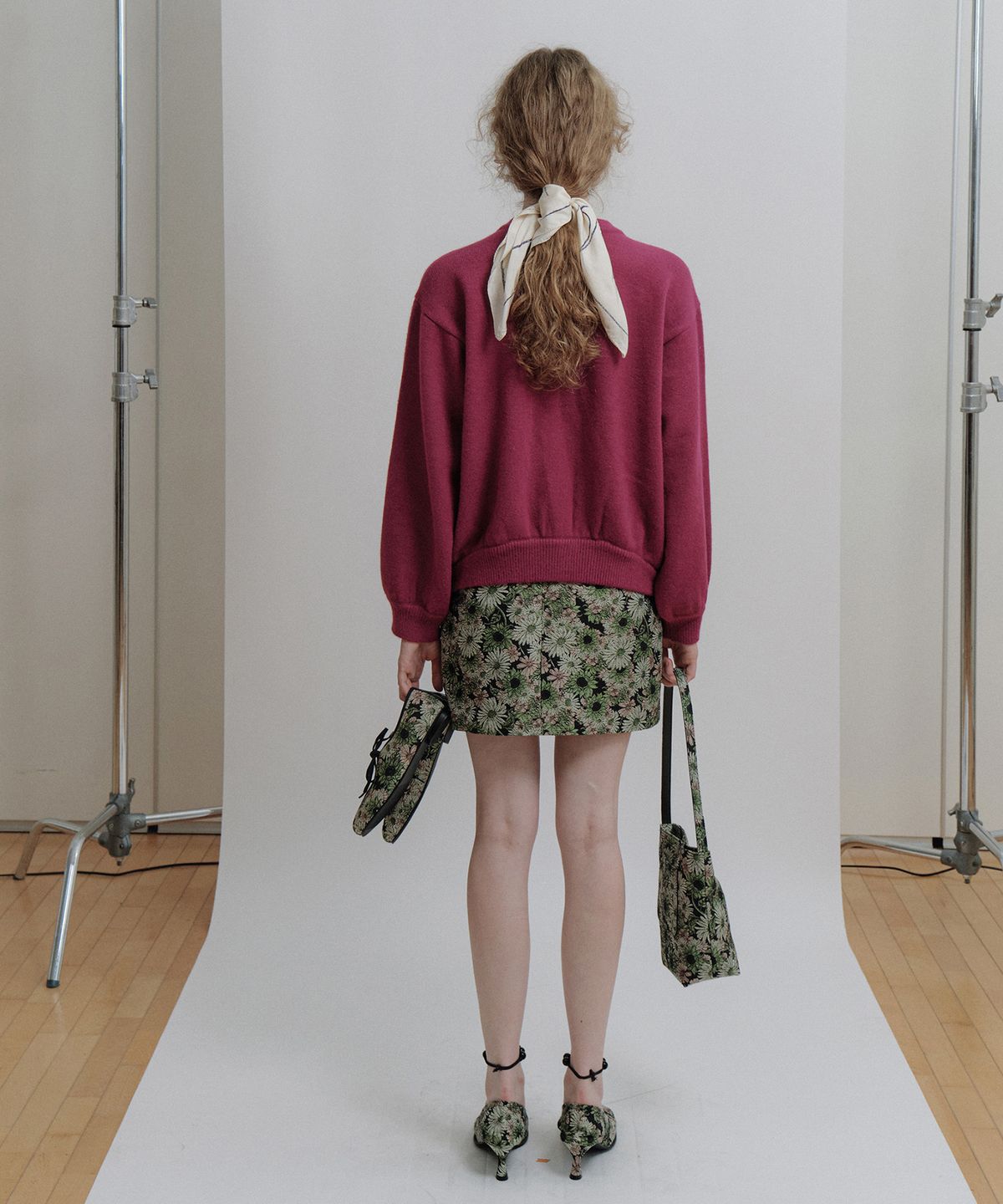 에핑글러(EPINGLER) FLOWER JACQUARD MINI SKIRT - BLACK
