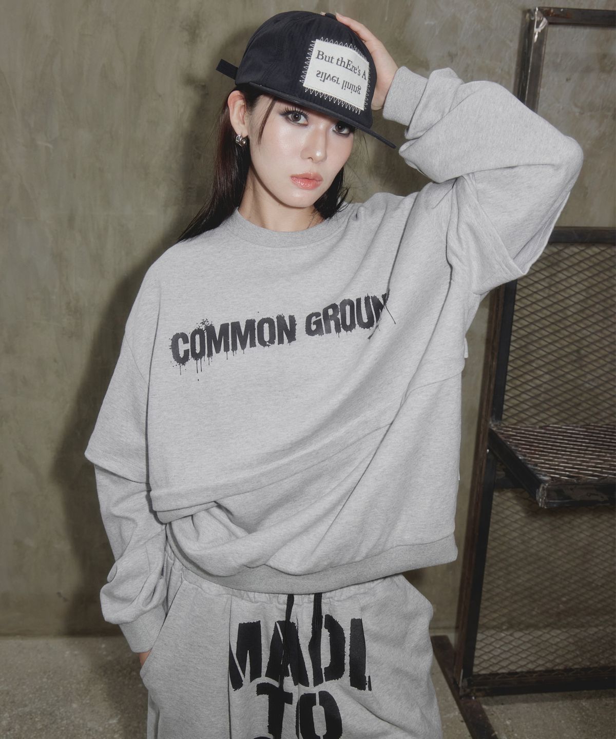 알엑스엠씨(RXMC) 에이징 커먼 드립 레이어드 맨투맨