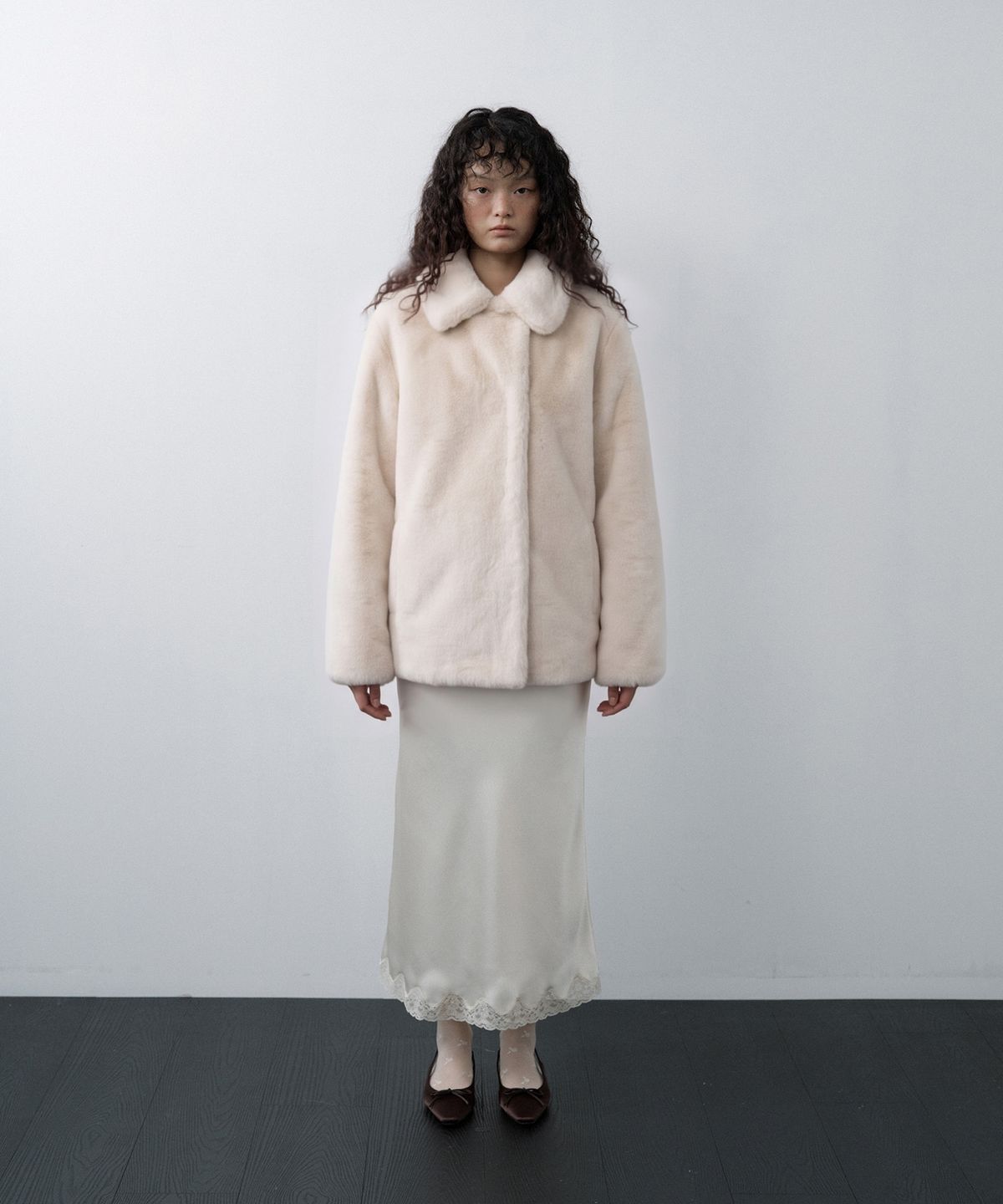 루시르주(LUCIR ZU) Relaxed Faux Mink Fur Jacket (Ivory)