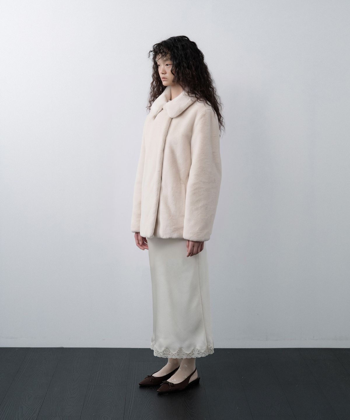 루시르주(LUCIR ZU) Relaxed Faux Mink Fur Jacket (Ivory)