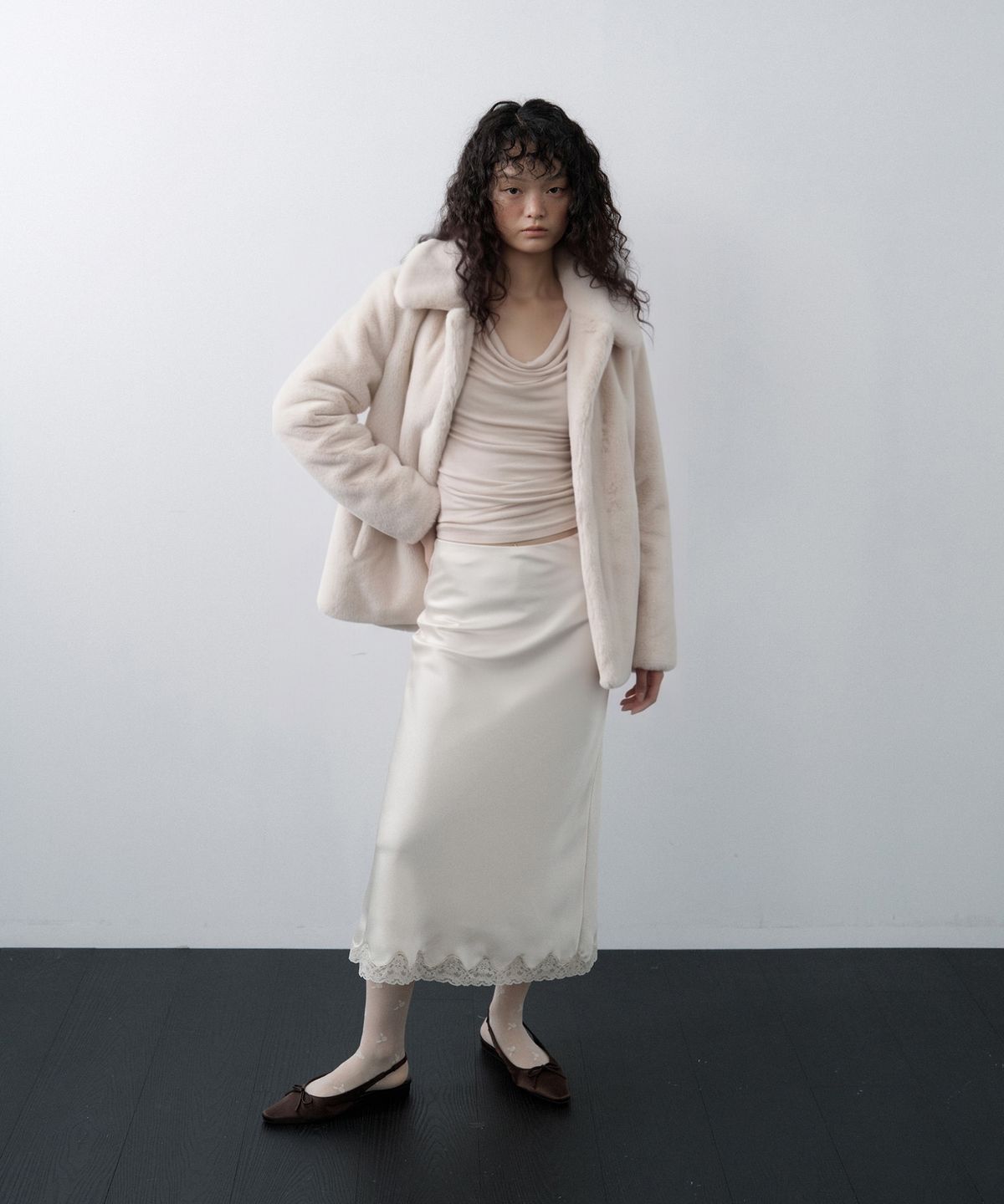 루시르주(LUCIR ZU) Relaxed Faux Mink Fur Jacket (Ivory)