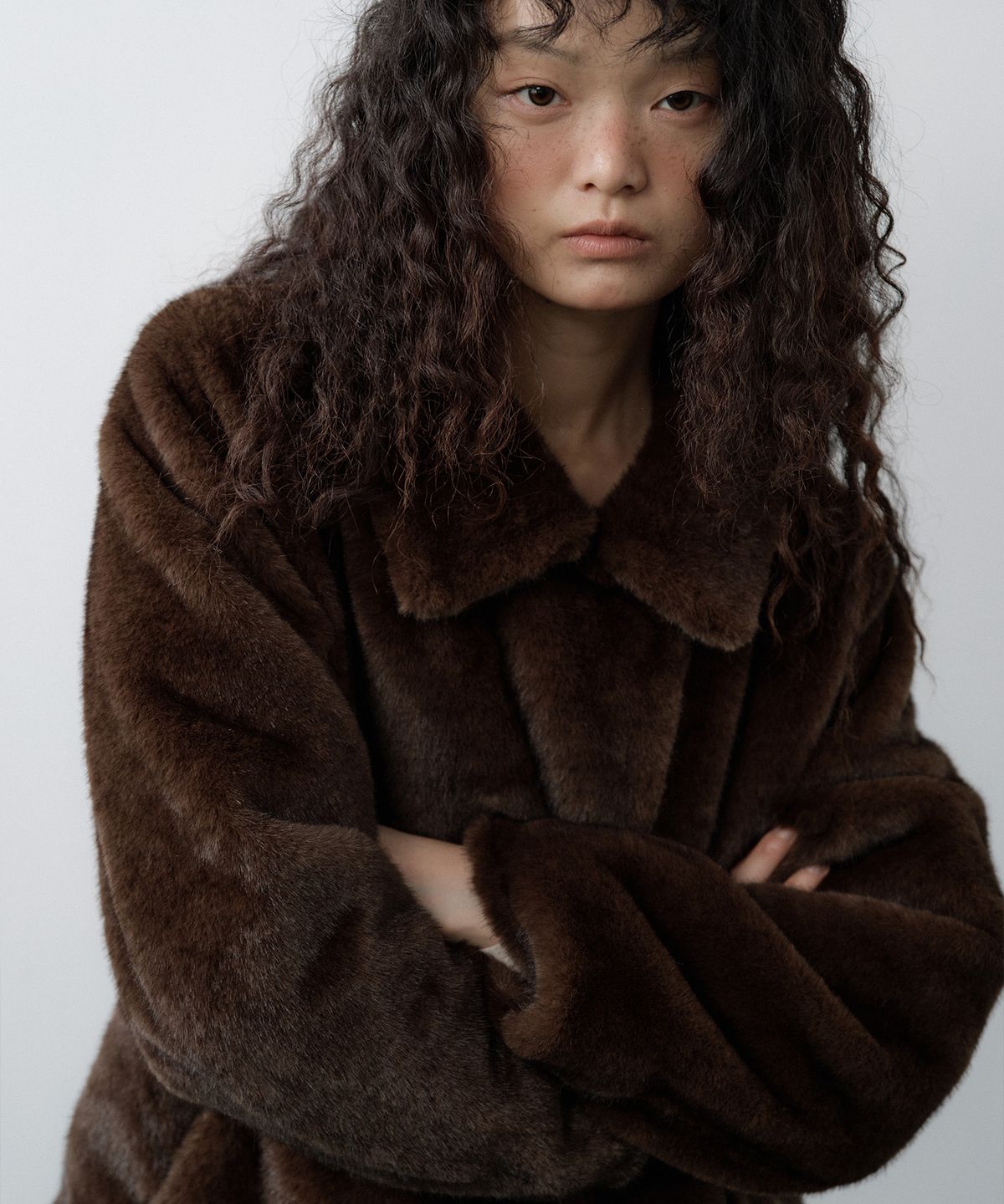 루시르주(LUCIR ZU) Relaxed Faux Mink Fur Jacket (Brown)