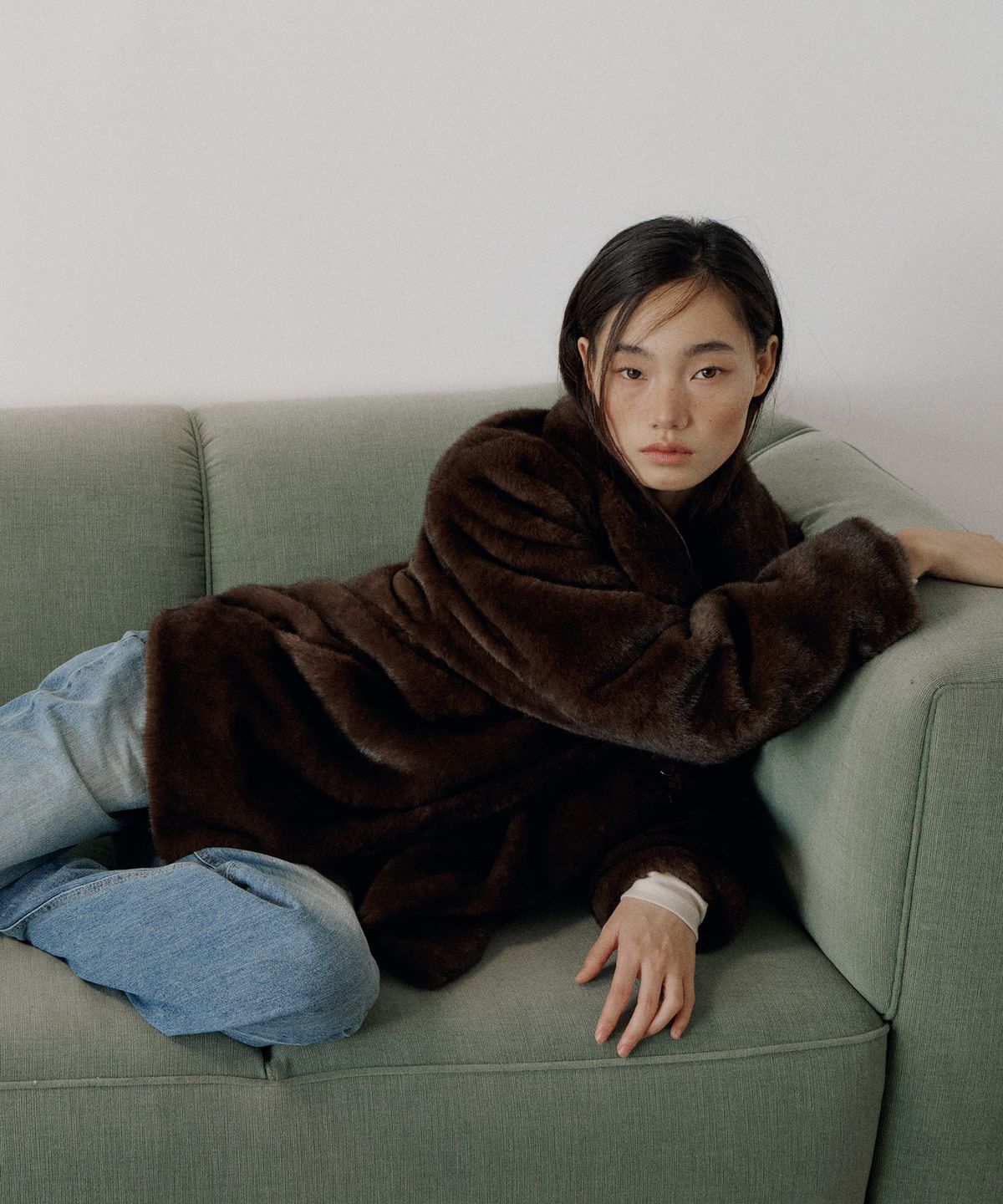 루시르주(LUCIR ZU) Relaxed Faux Mink Fur Jacket (Brown)